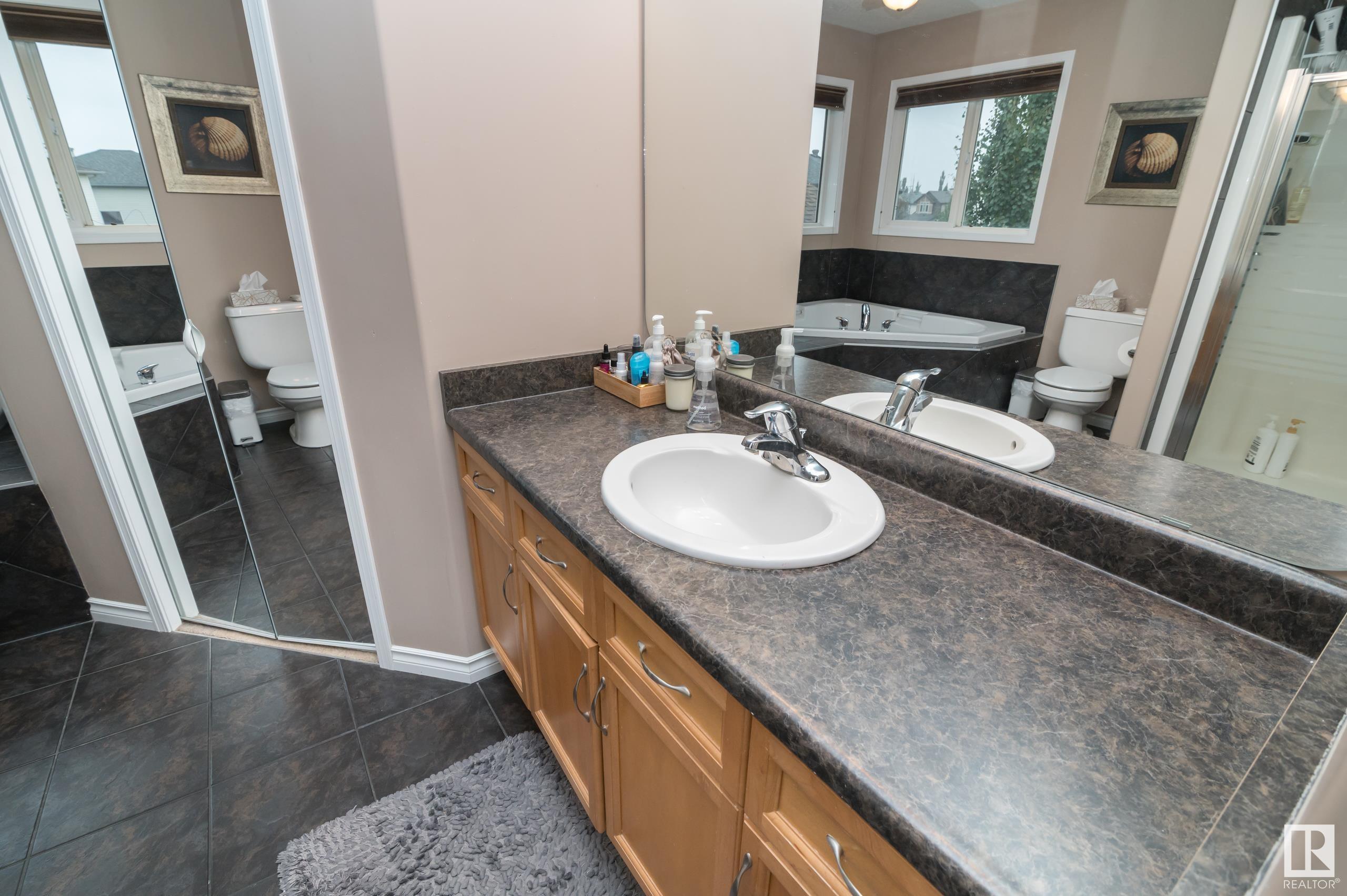 12 ERINDALE Close