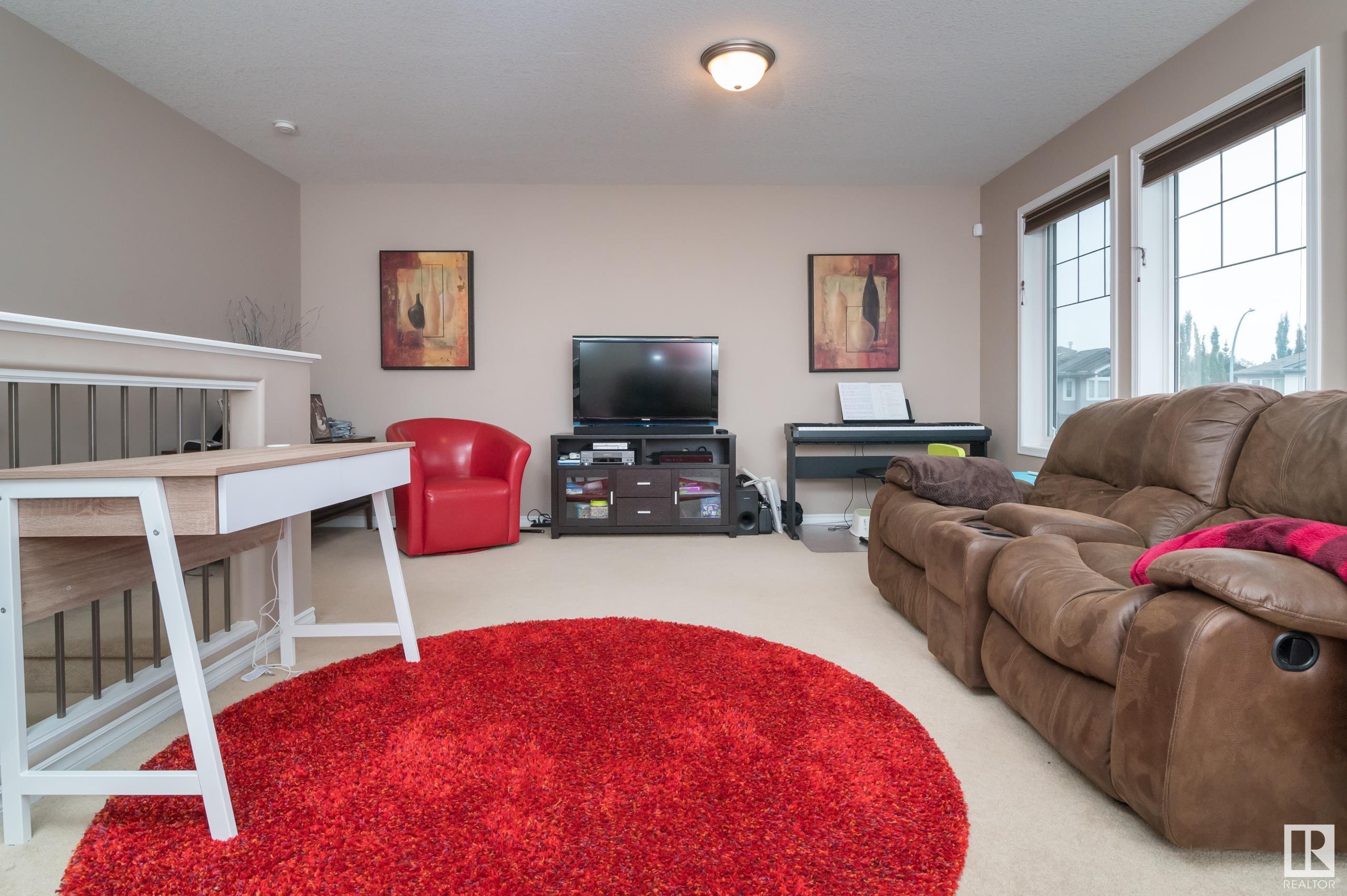 12 ERINDALE Close