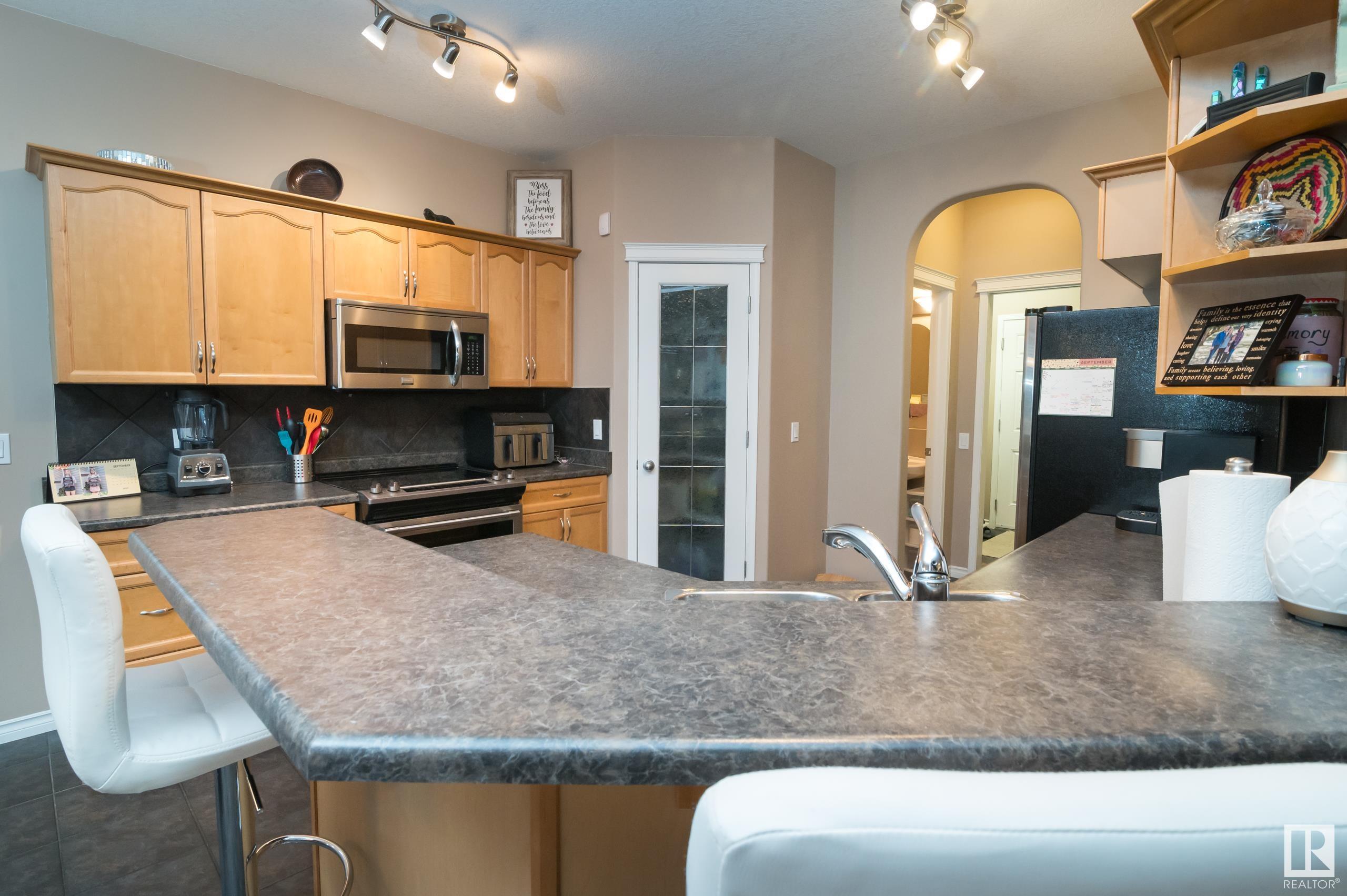 12 ERINDALE Close