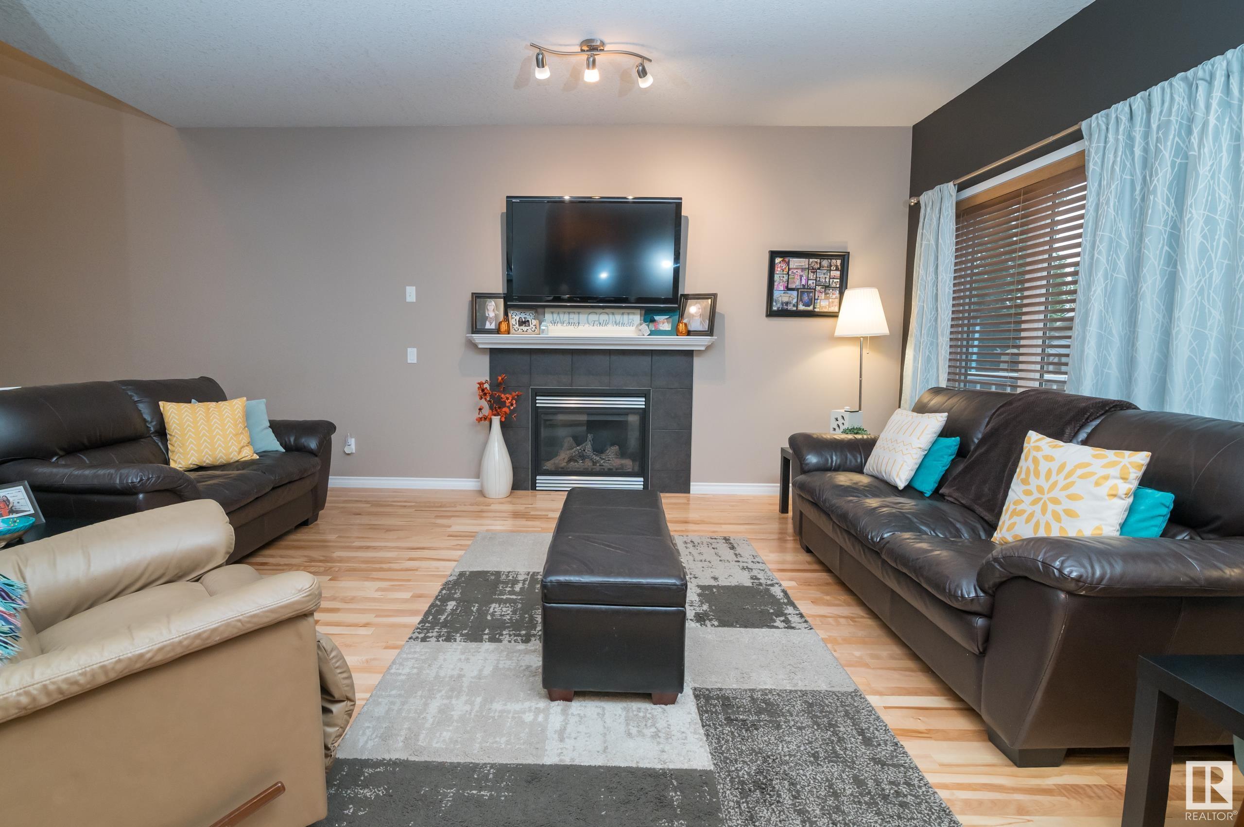 12 ERINDALE Close