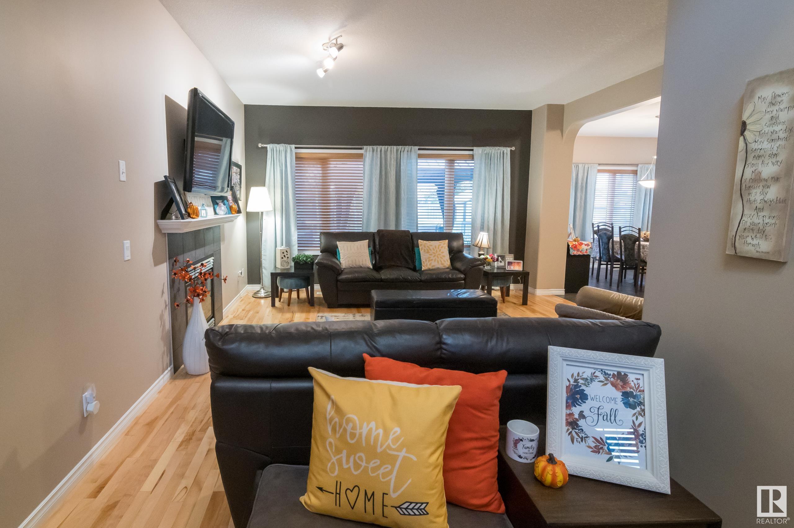 12 ERINDALE Close