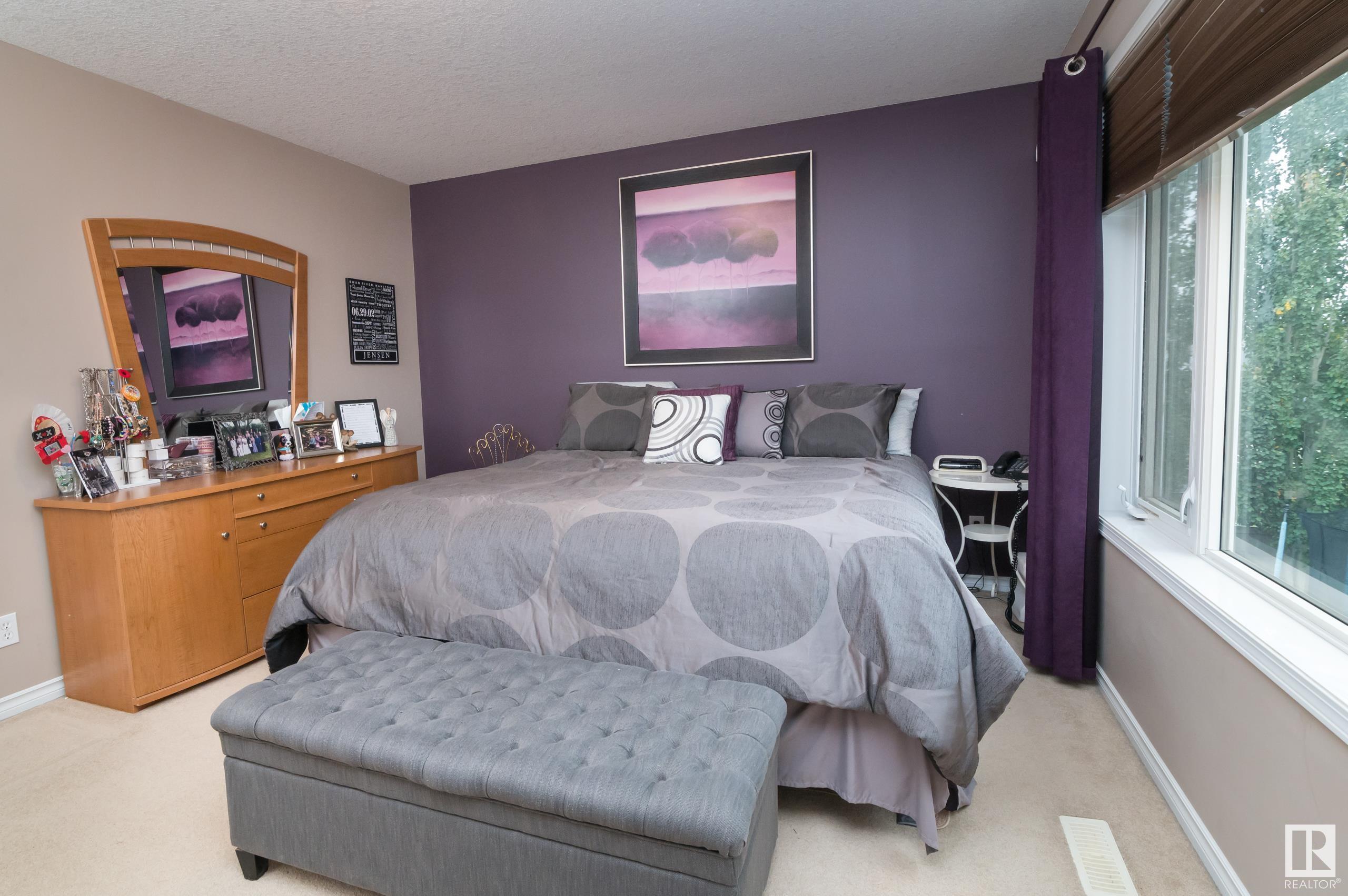 12 ERINDALE Close