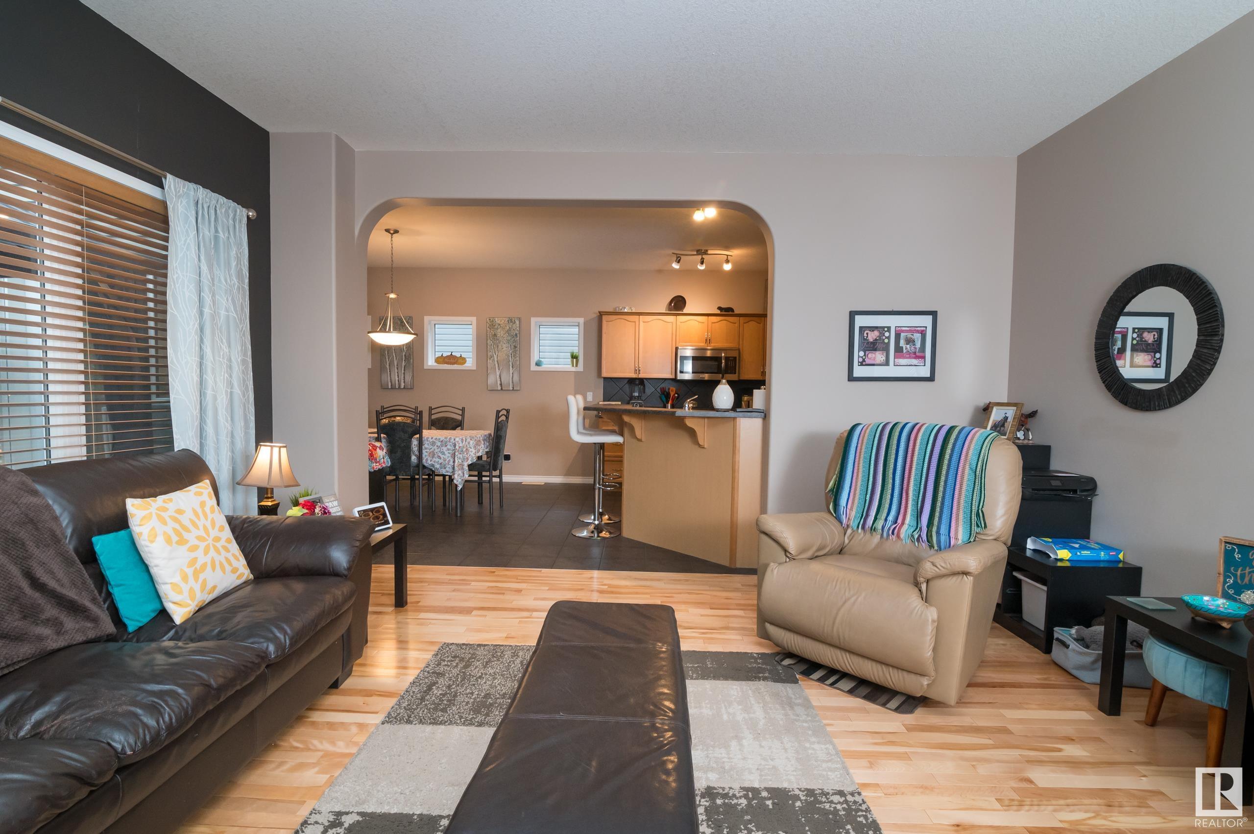 12 ERINDALE Close