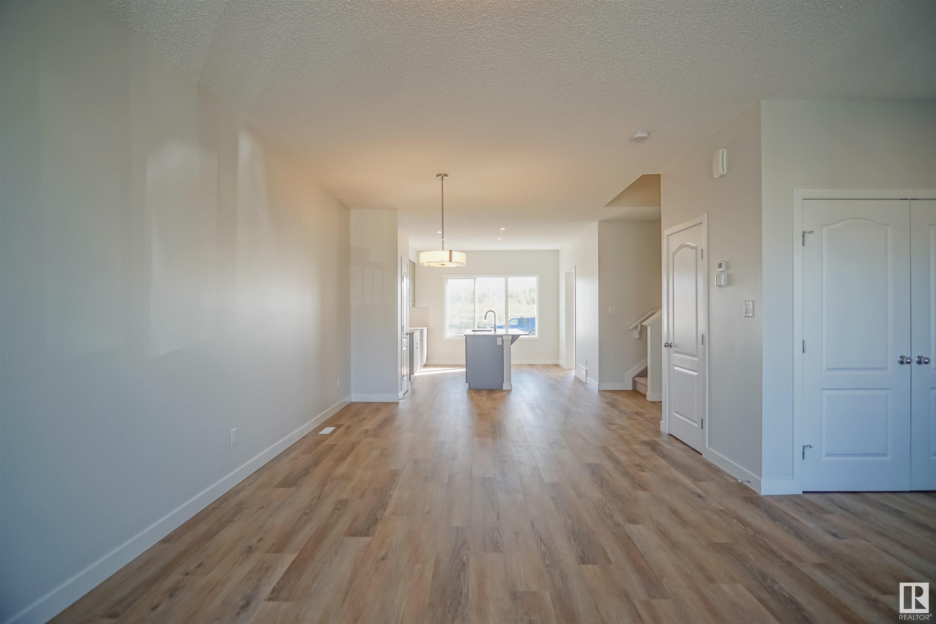 283 Sunland Way
