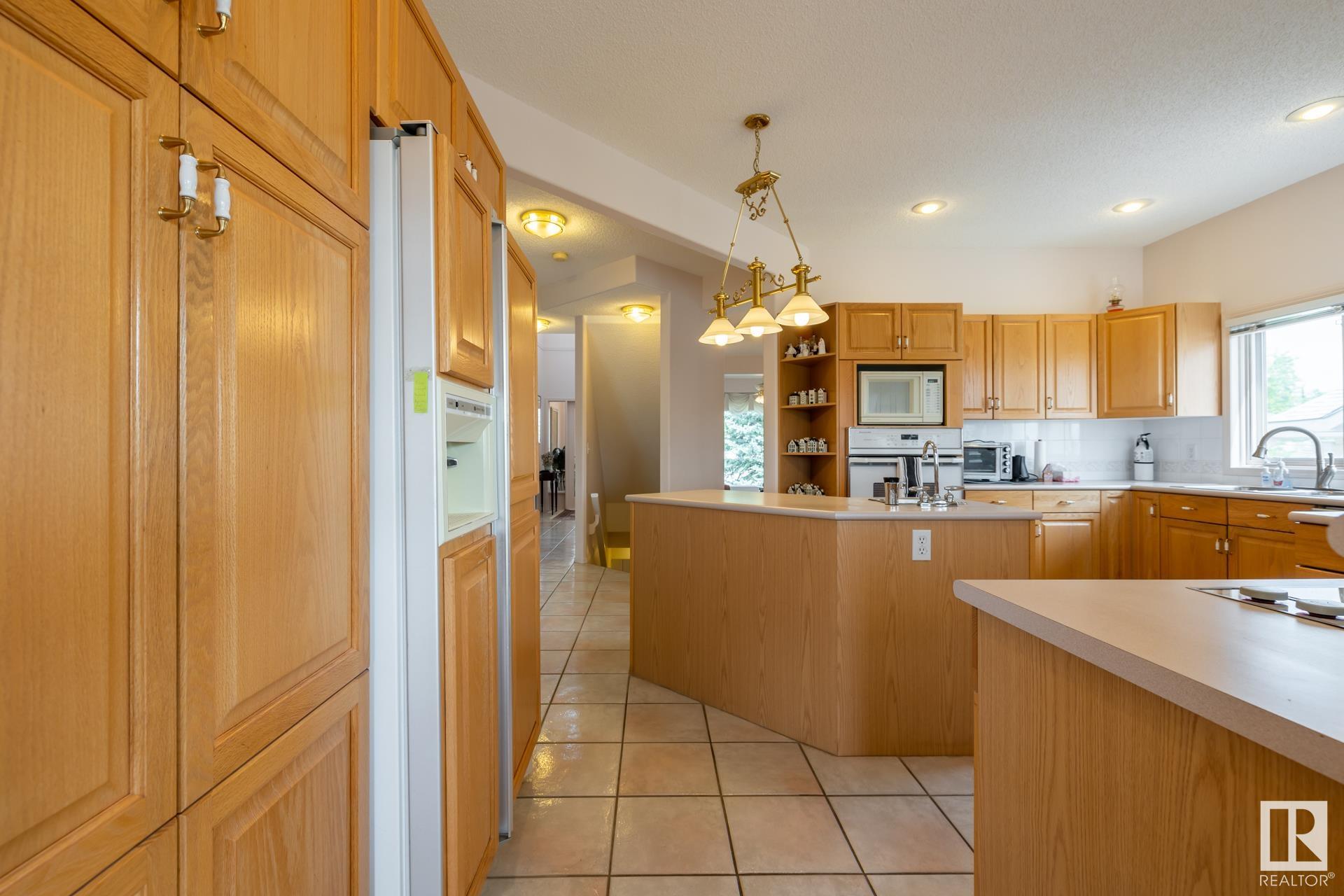 6 EVEREST Crescent