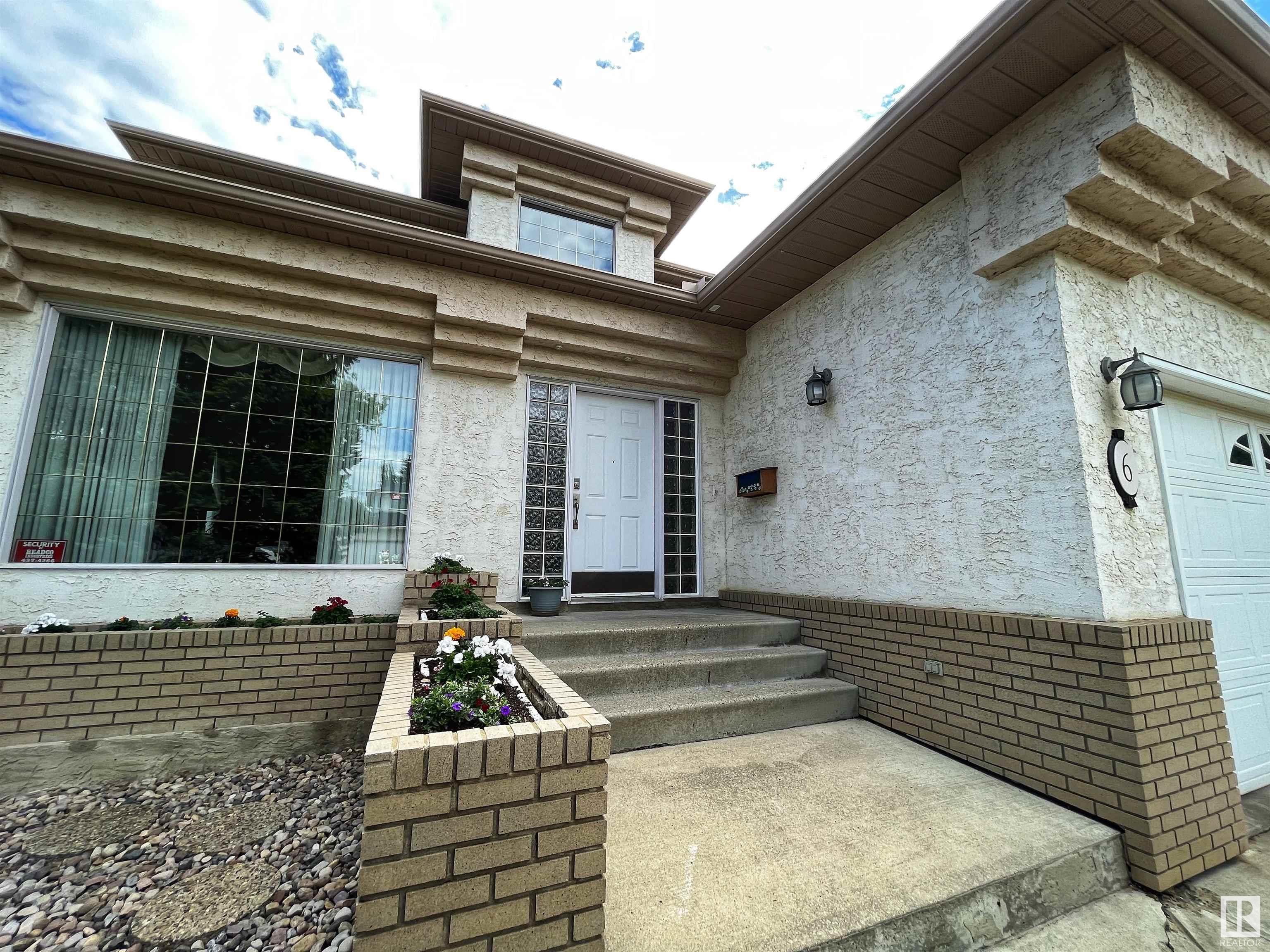 6 EVEREST Crescent
