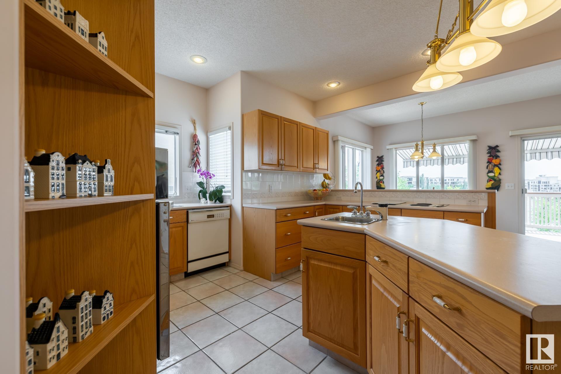 6 EVEREST Crescent