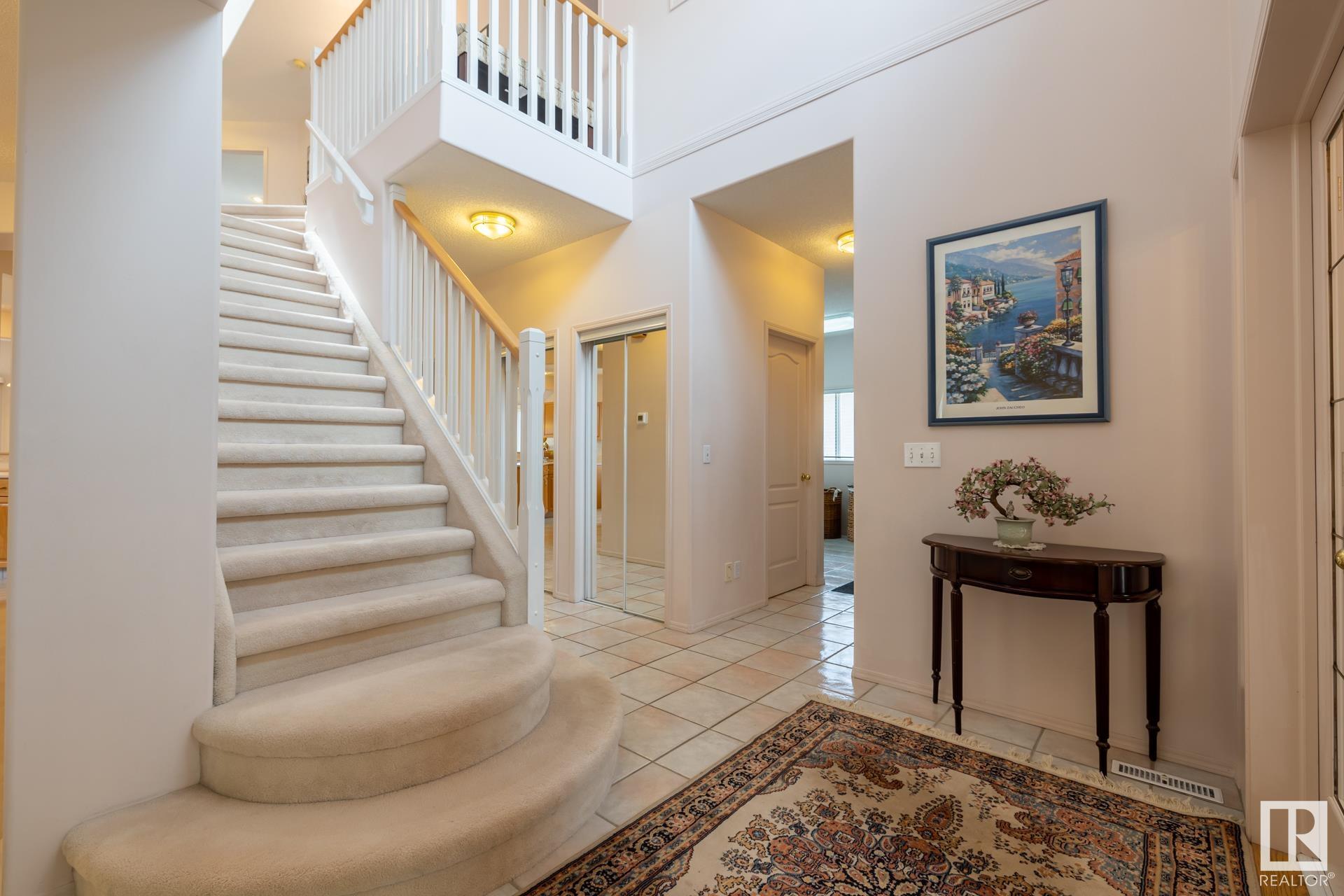 6 EVEREST Crescent