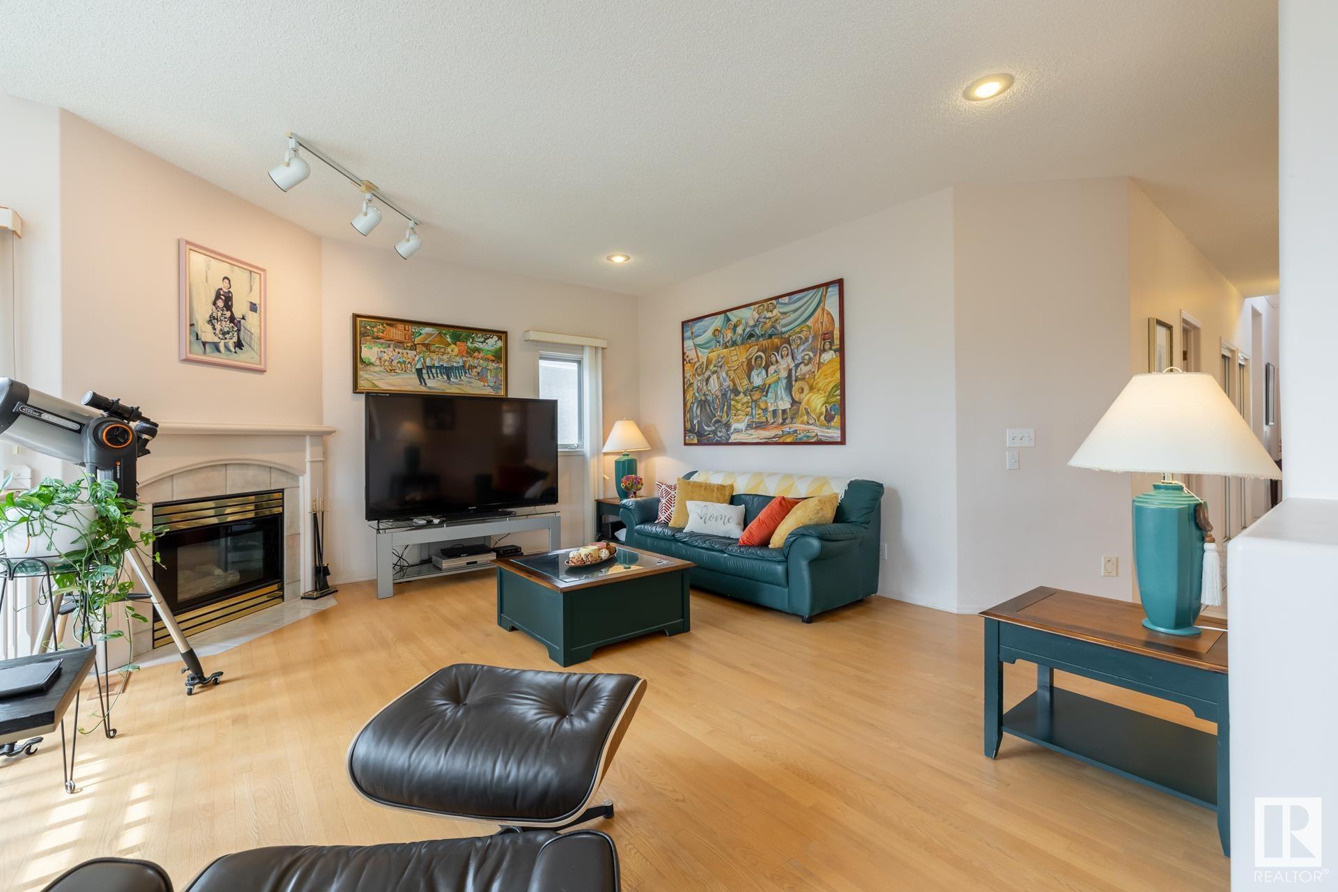 6 EVEREST Crescent