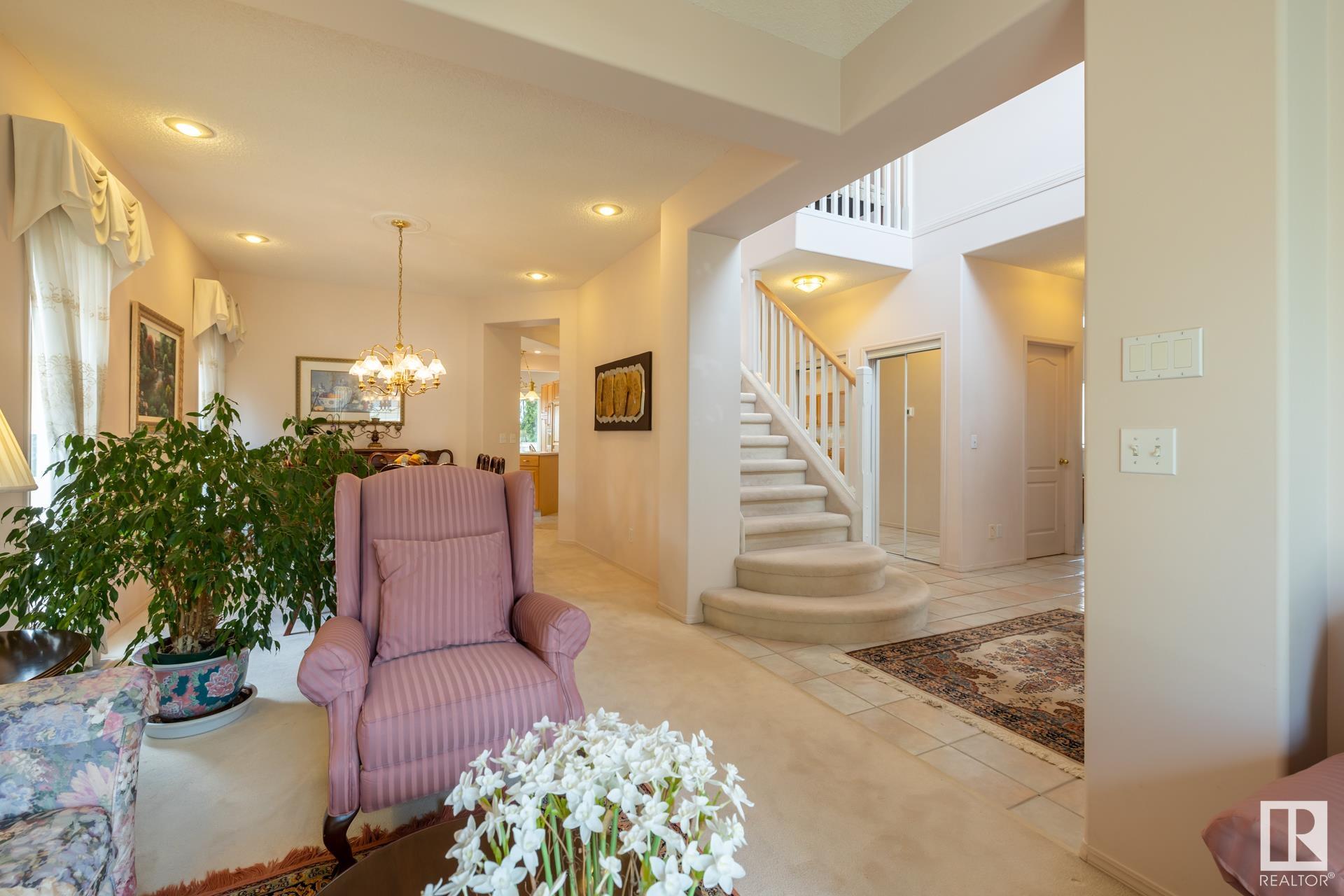 6 EVEREST Crescent