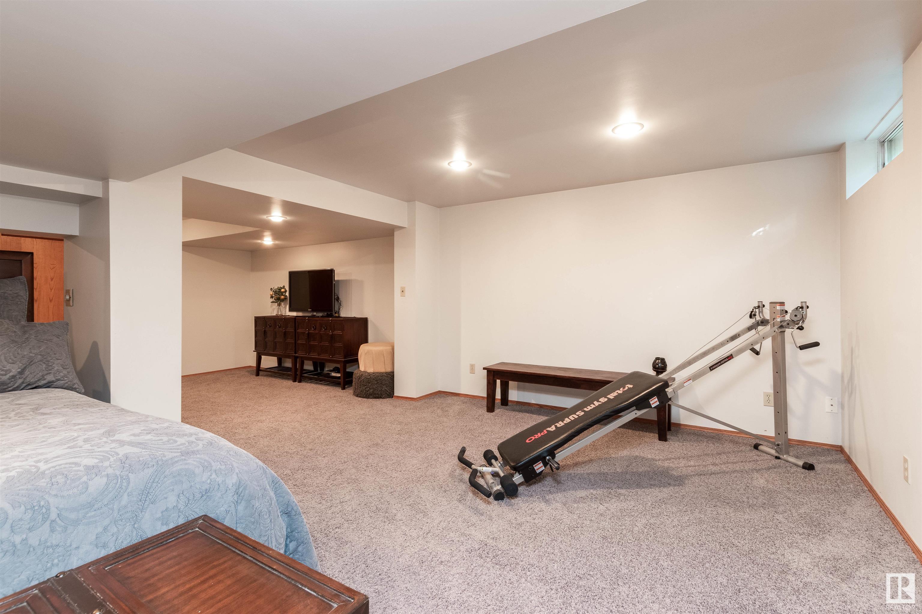 611 WOODBRIDGE Way