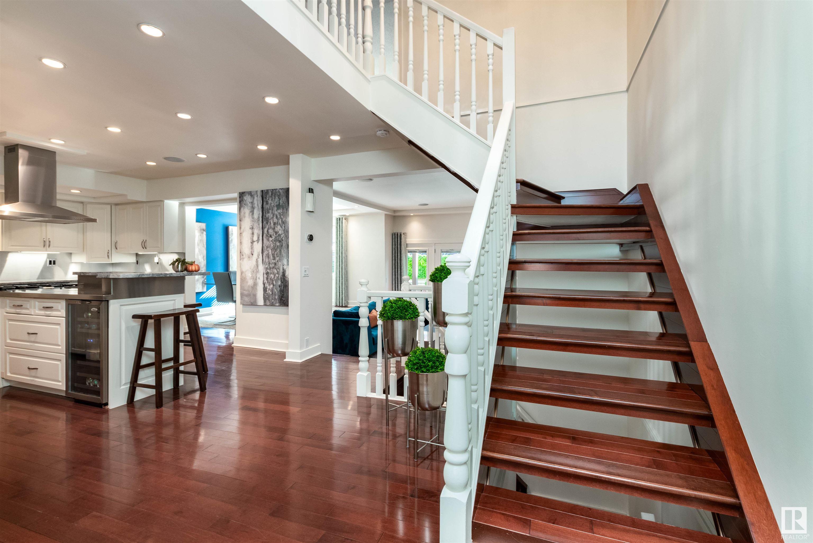 611 WOODBRIDGE Way