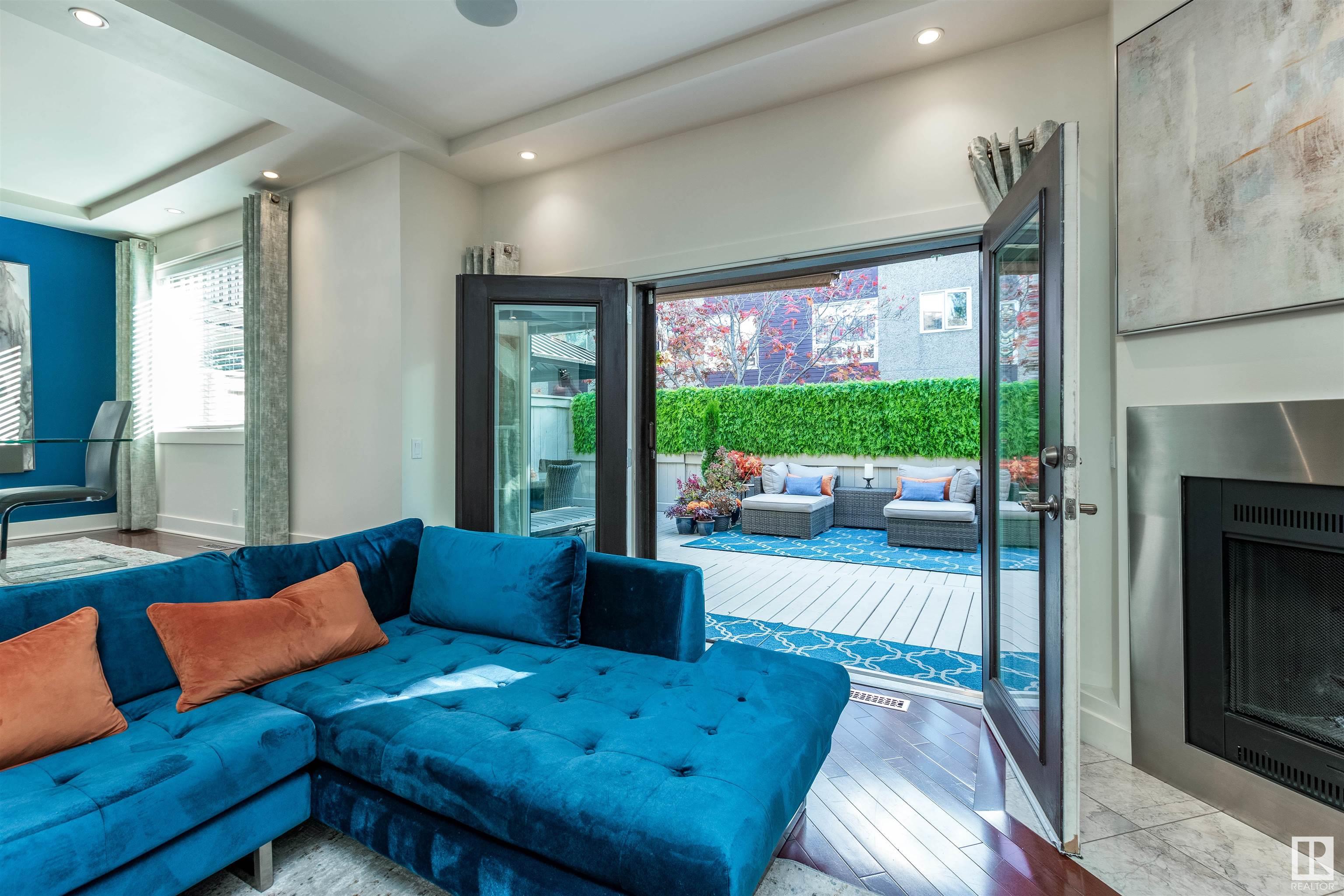 611 WOODBRIDGE Way