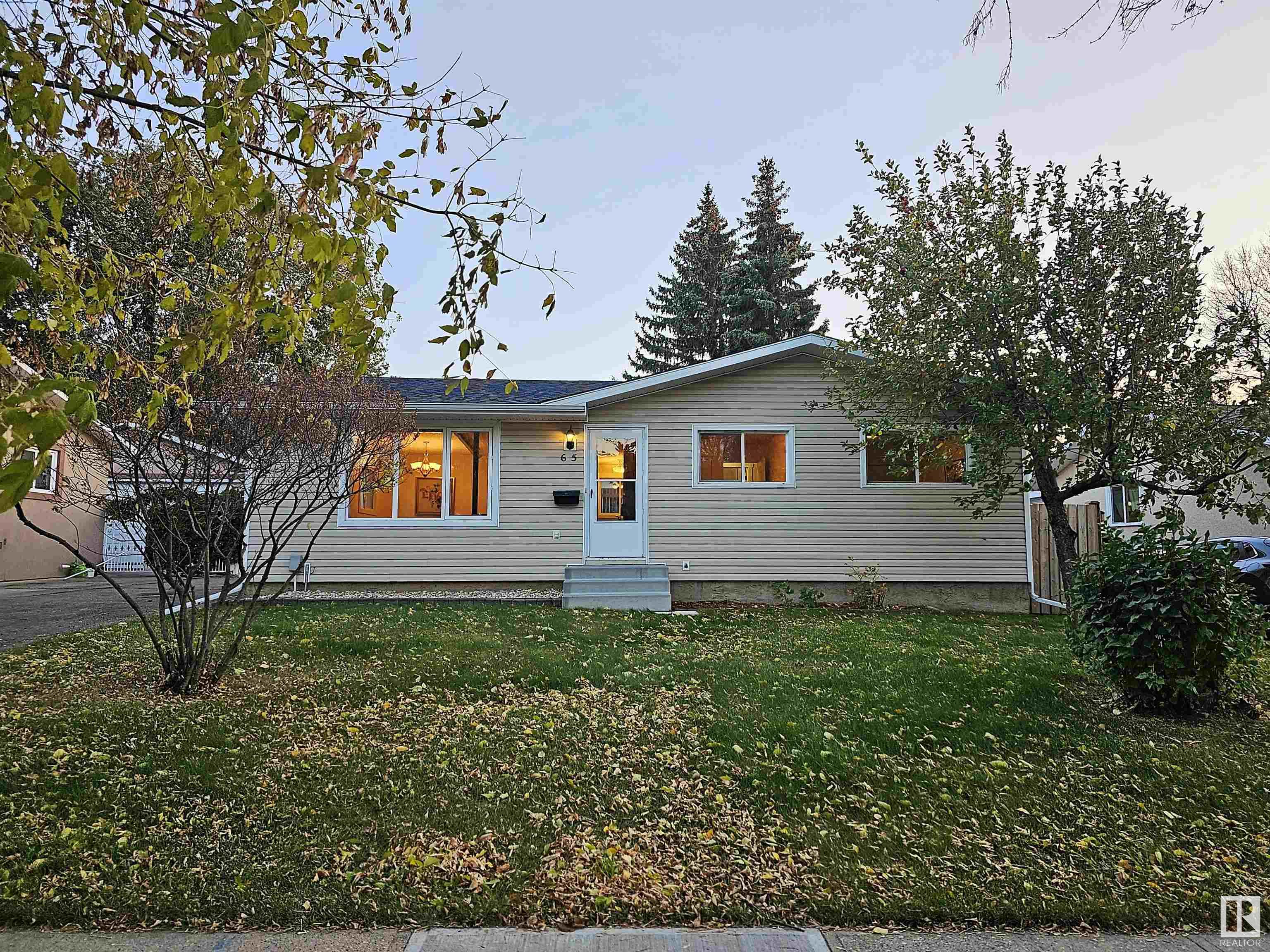 65 GLENHAVEN Crescent