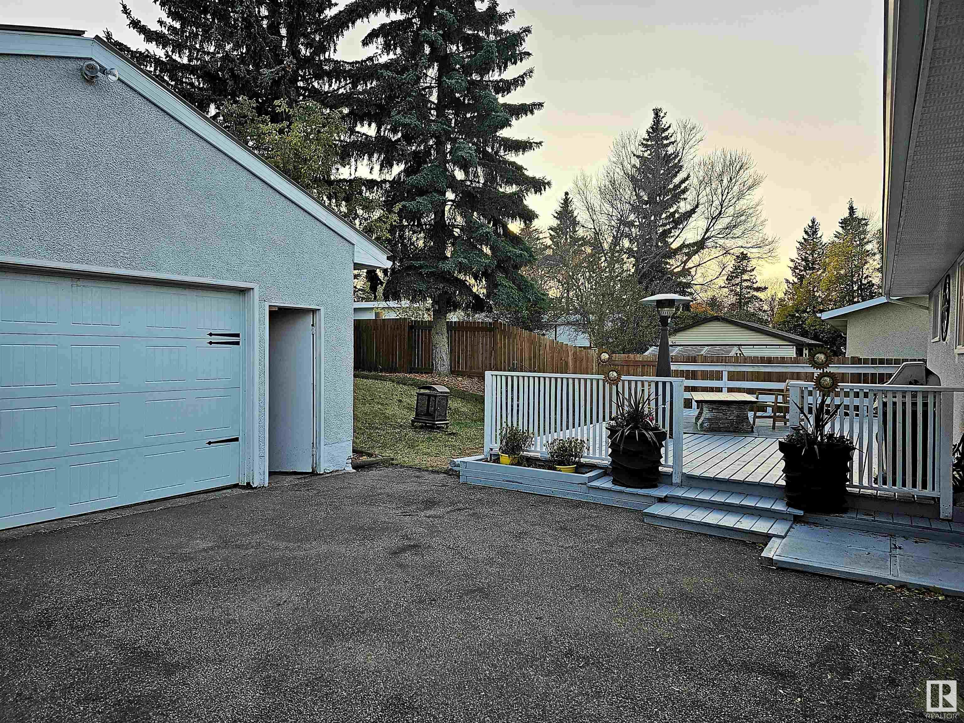 65 GLENHAVEN Crescent