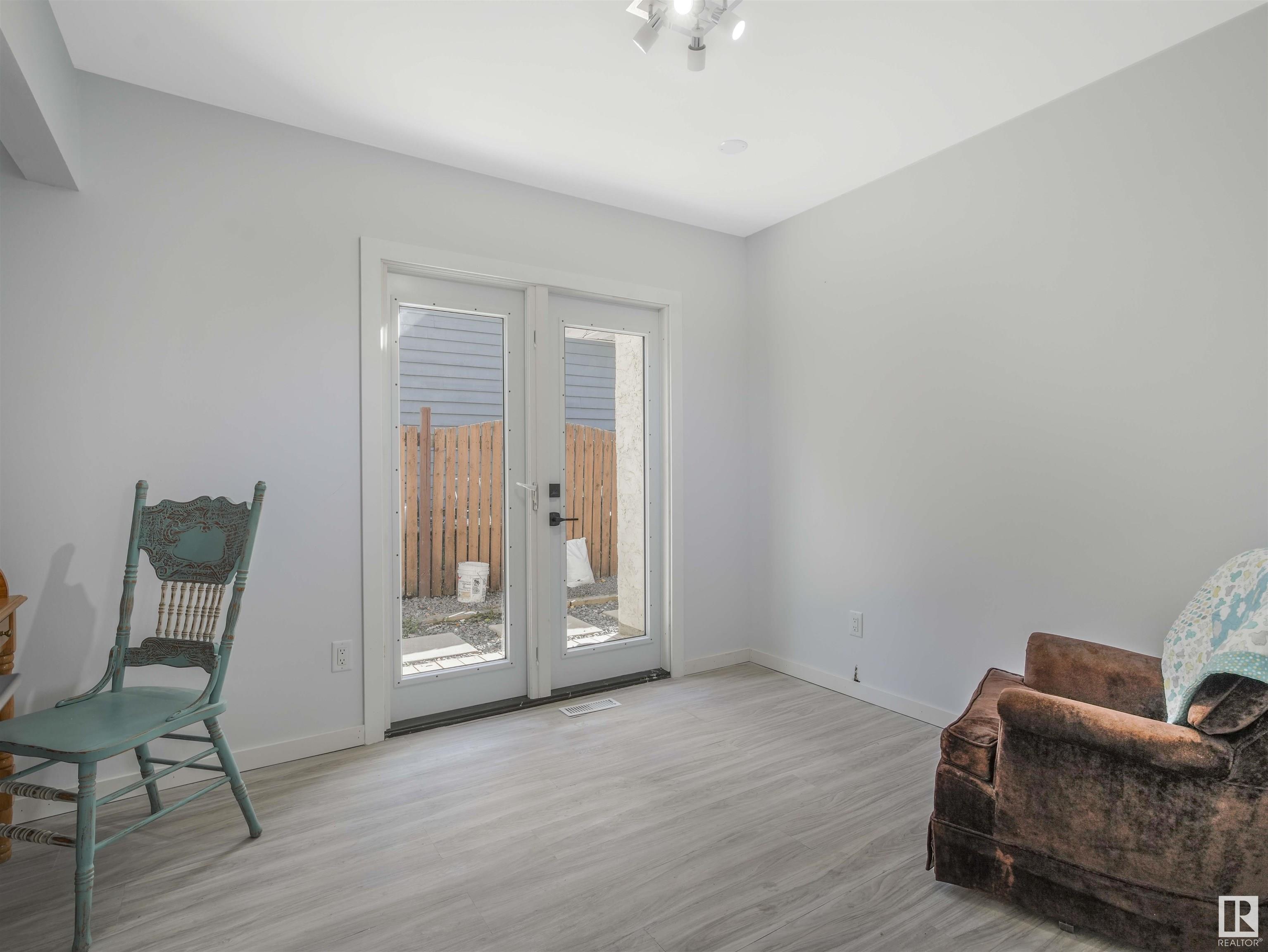 25 BRADBURN Crescent