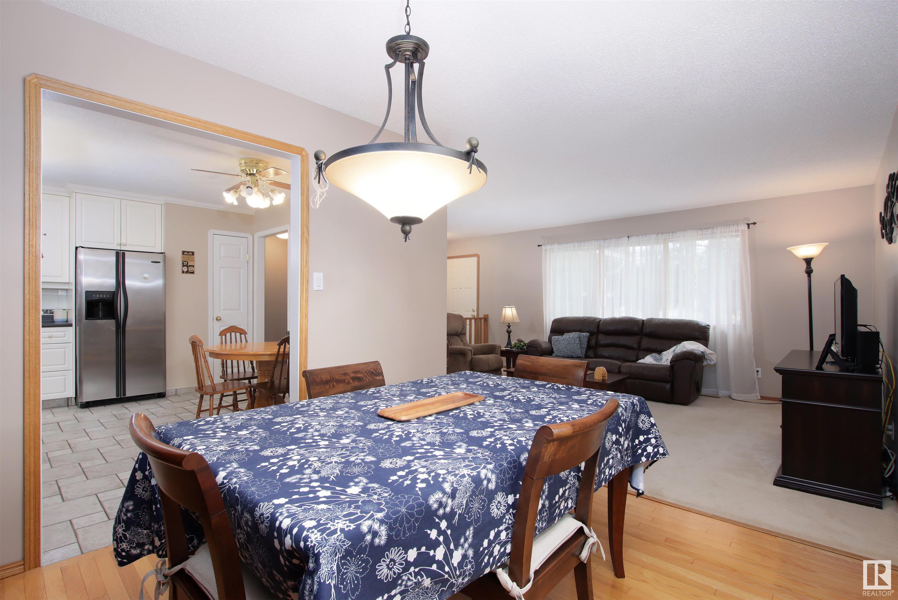 44 AMBER Crescent