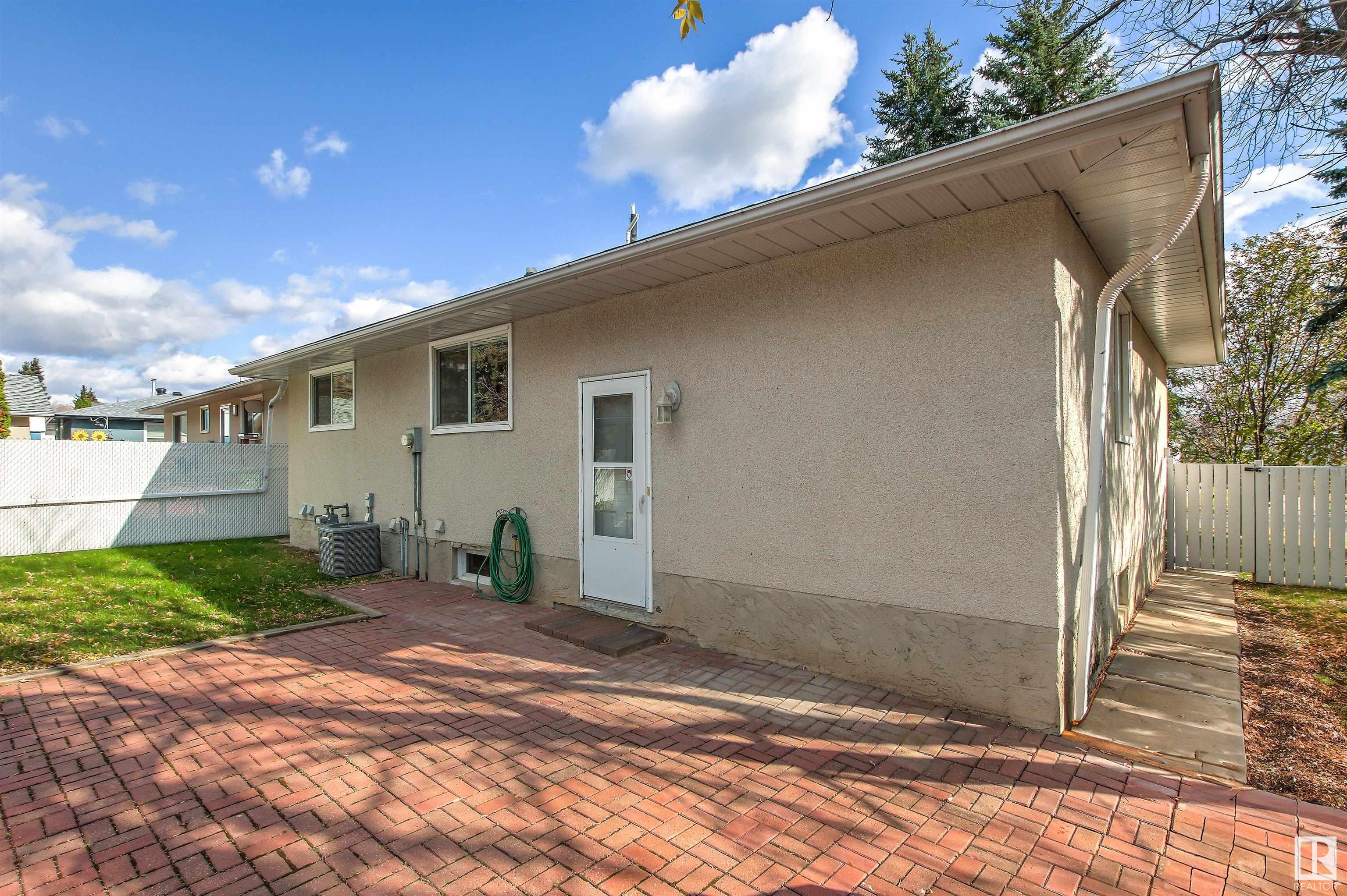 44 AMBER Crescent