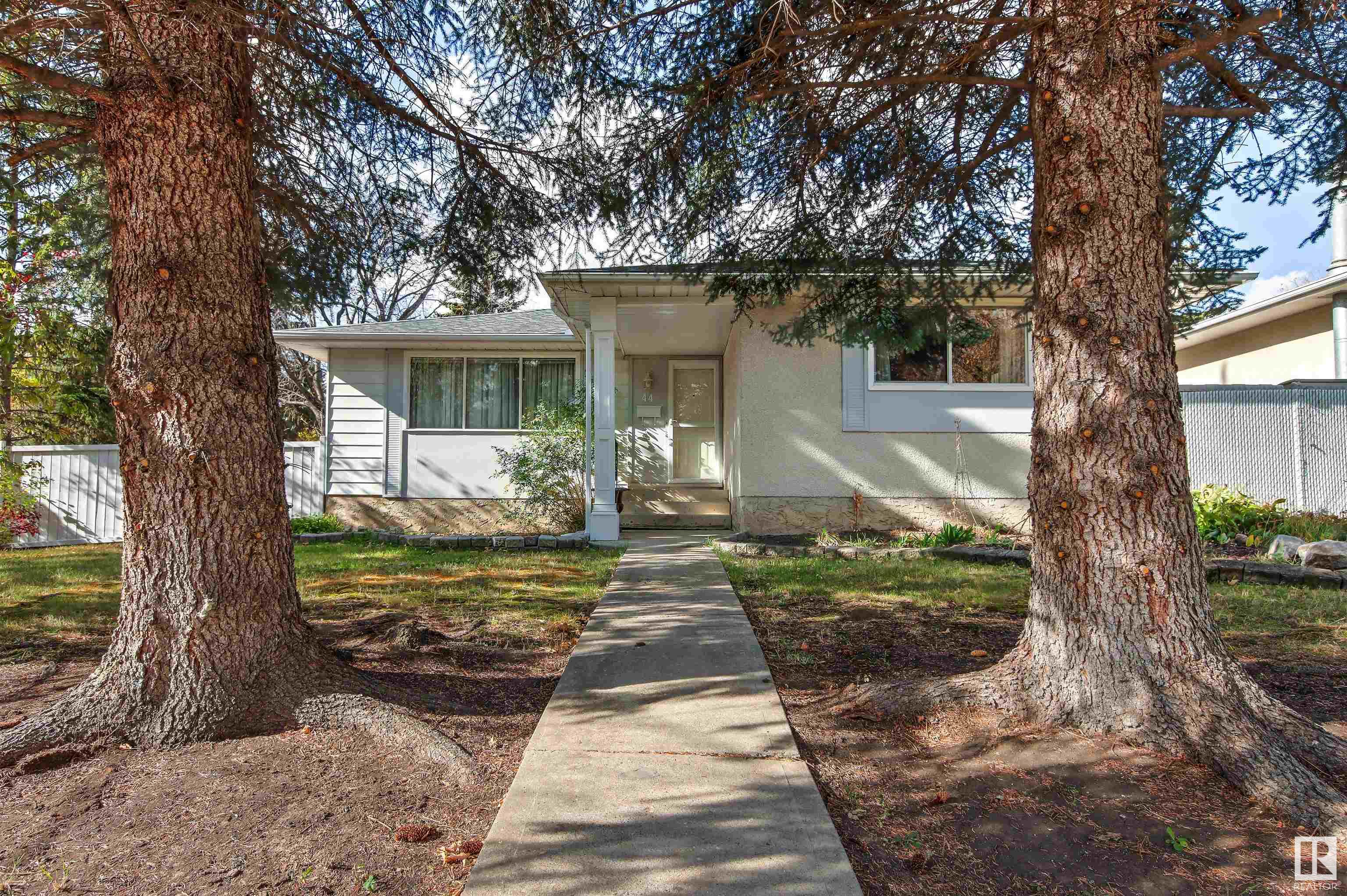 44 AMBER Crescent