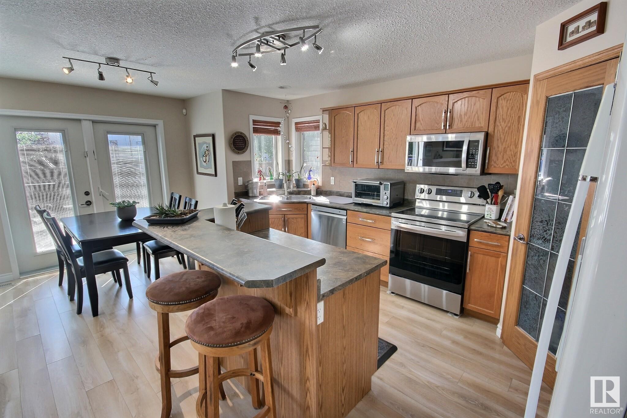 403 FOXBORO Drive