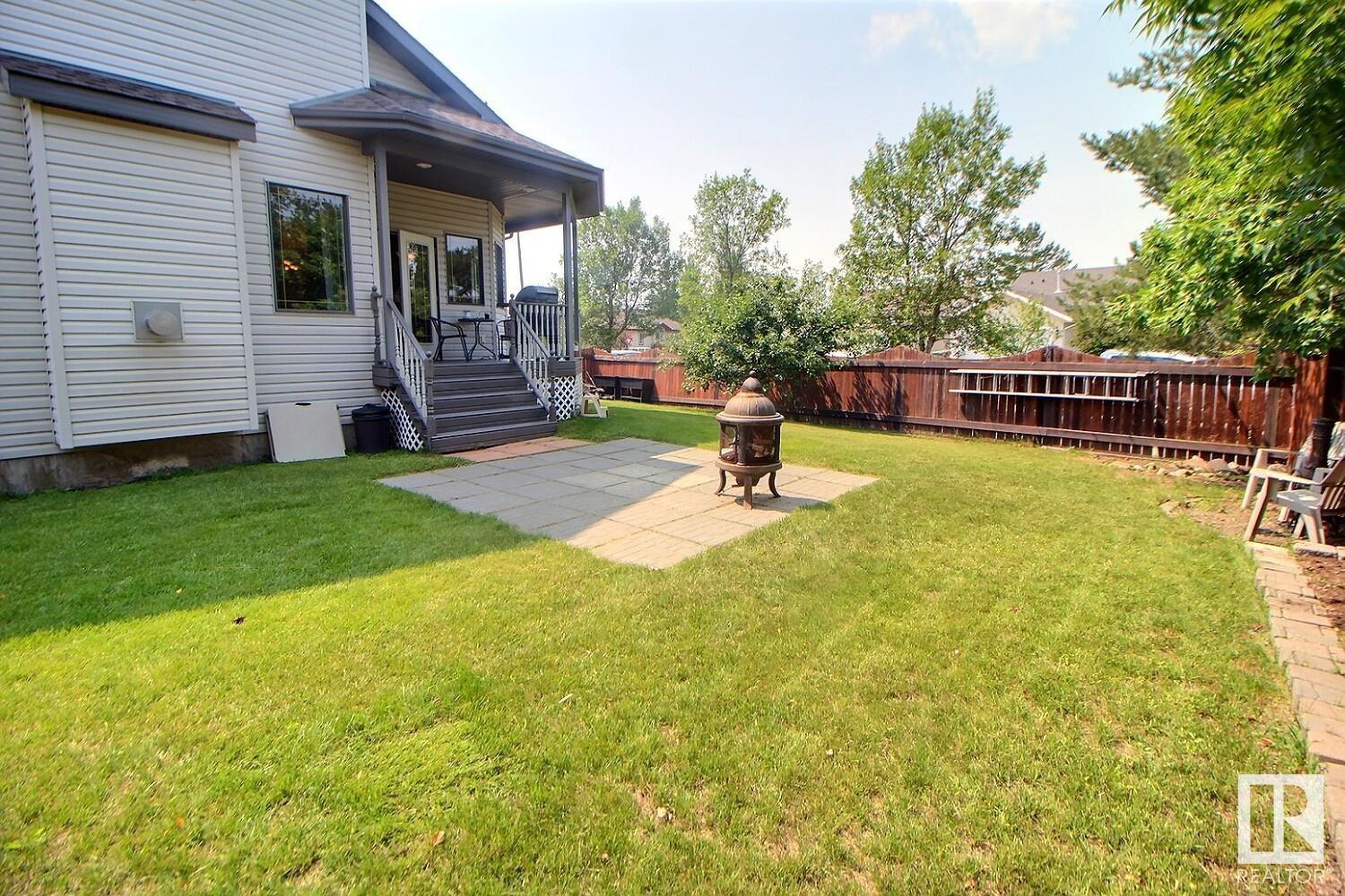 65 DUNFIELD Crescent