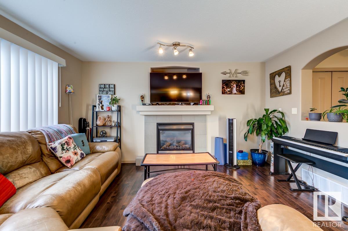 23 APPLETON Crescent