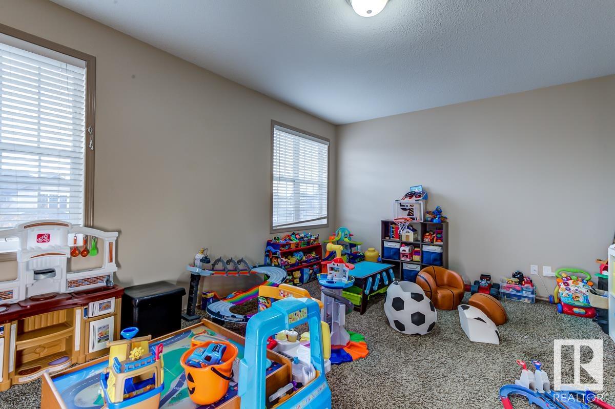 23 APPLETON Crescent