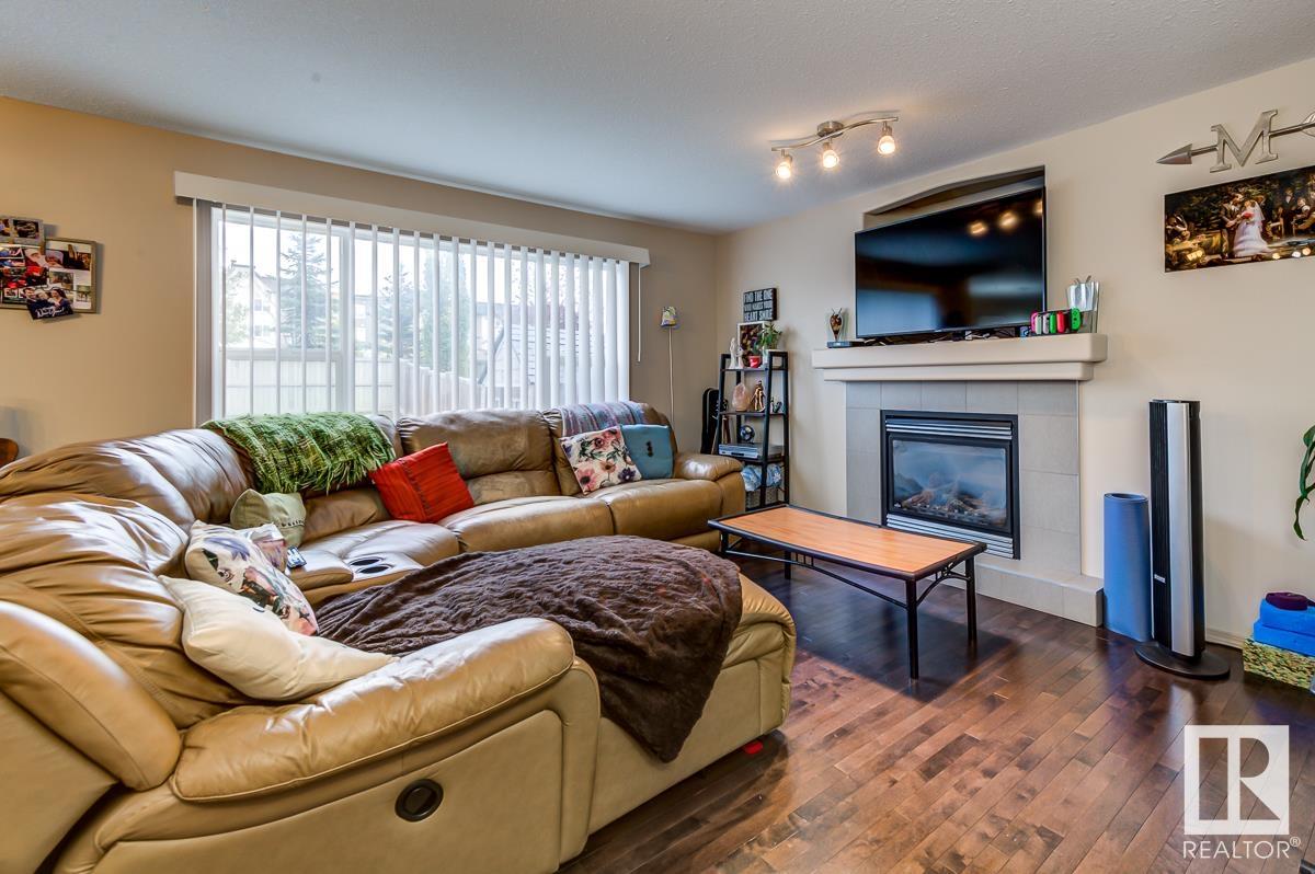 23 APPLETON Crescent