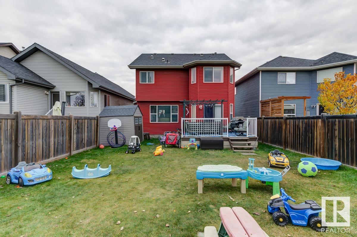 23 APPLETON Crescent