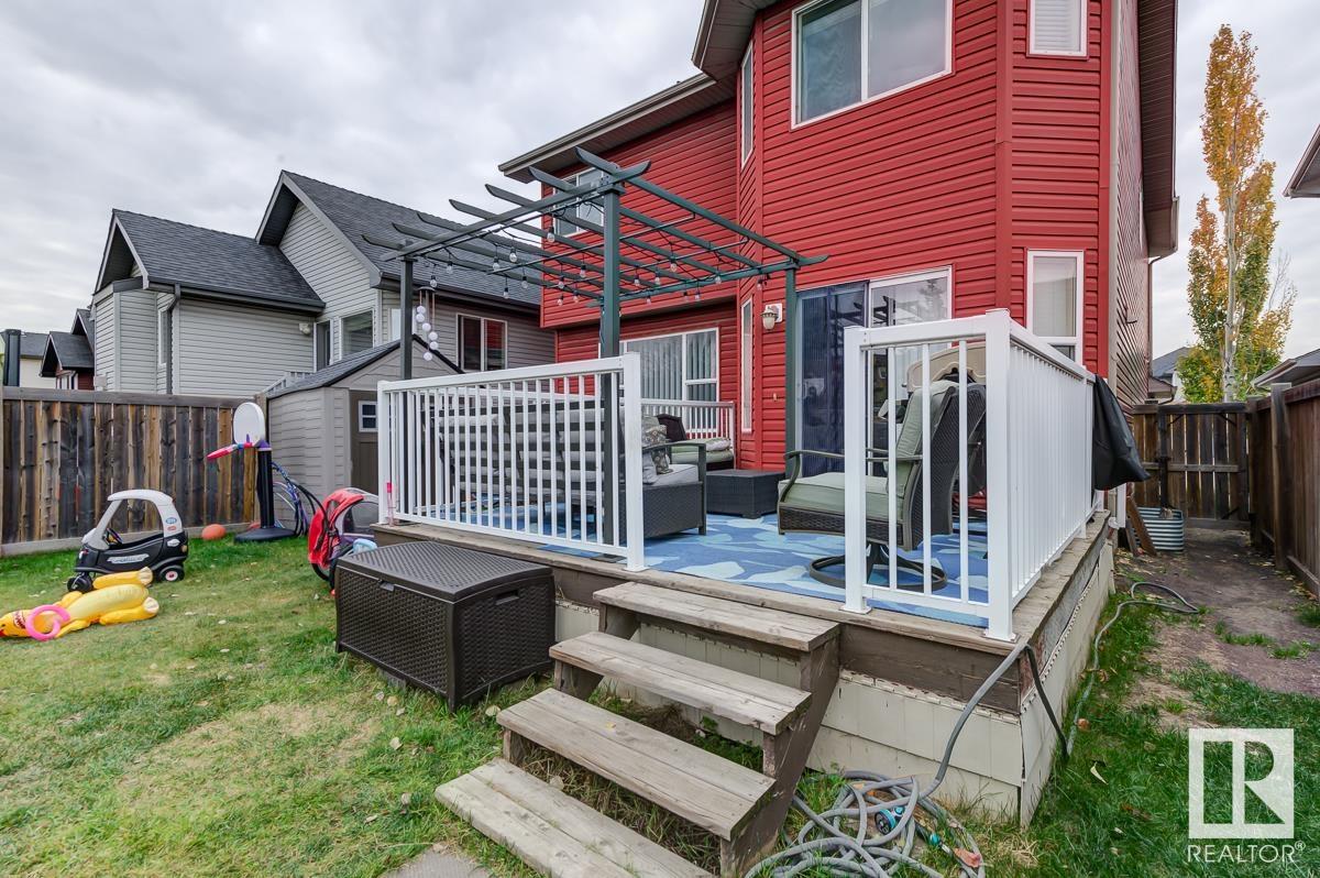 23 APPLETON Crescent