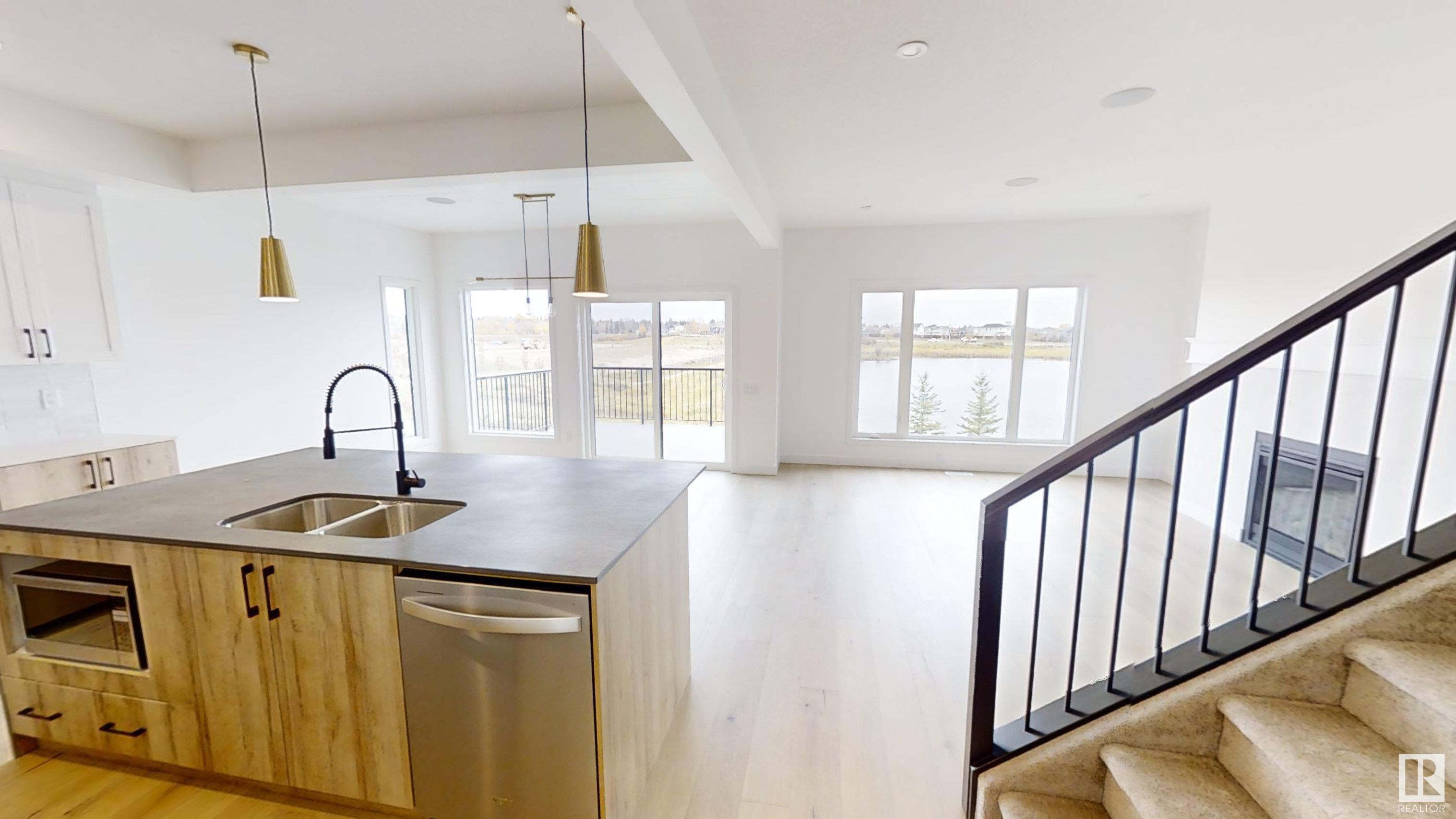 27 Red Crest Way