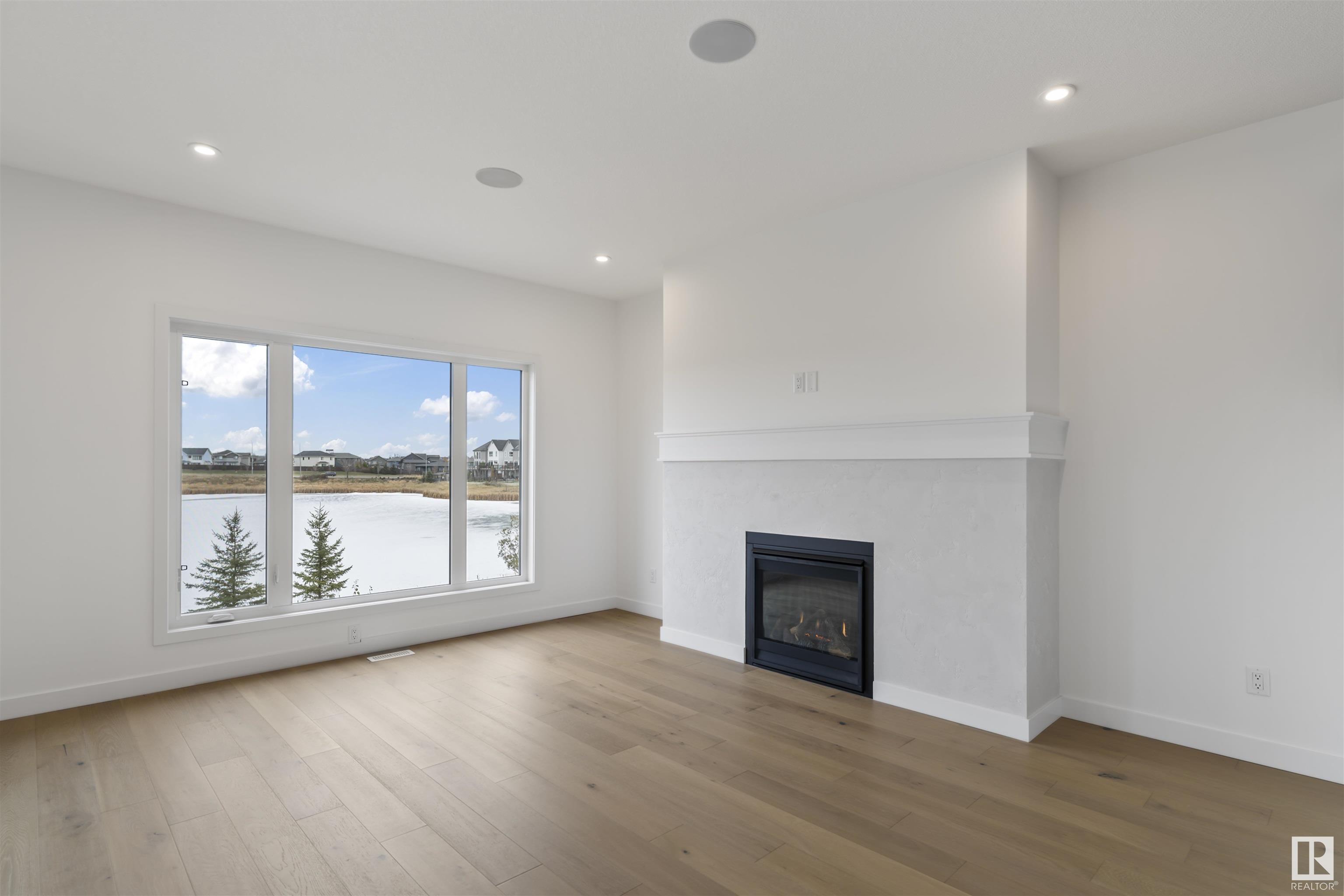 27 Red Crest Way