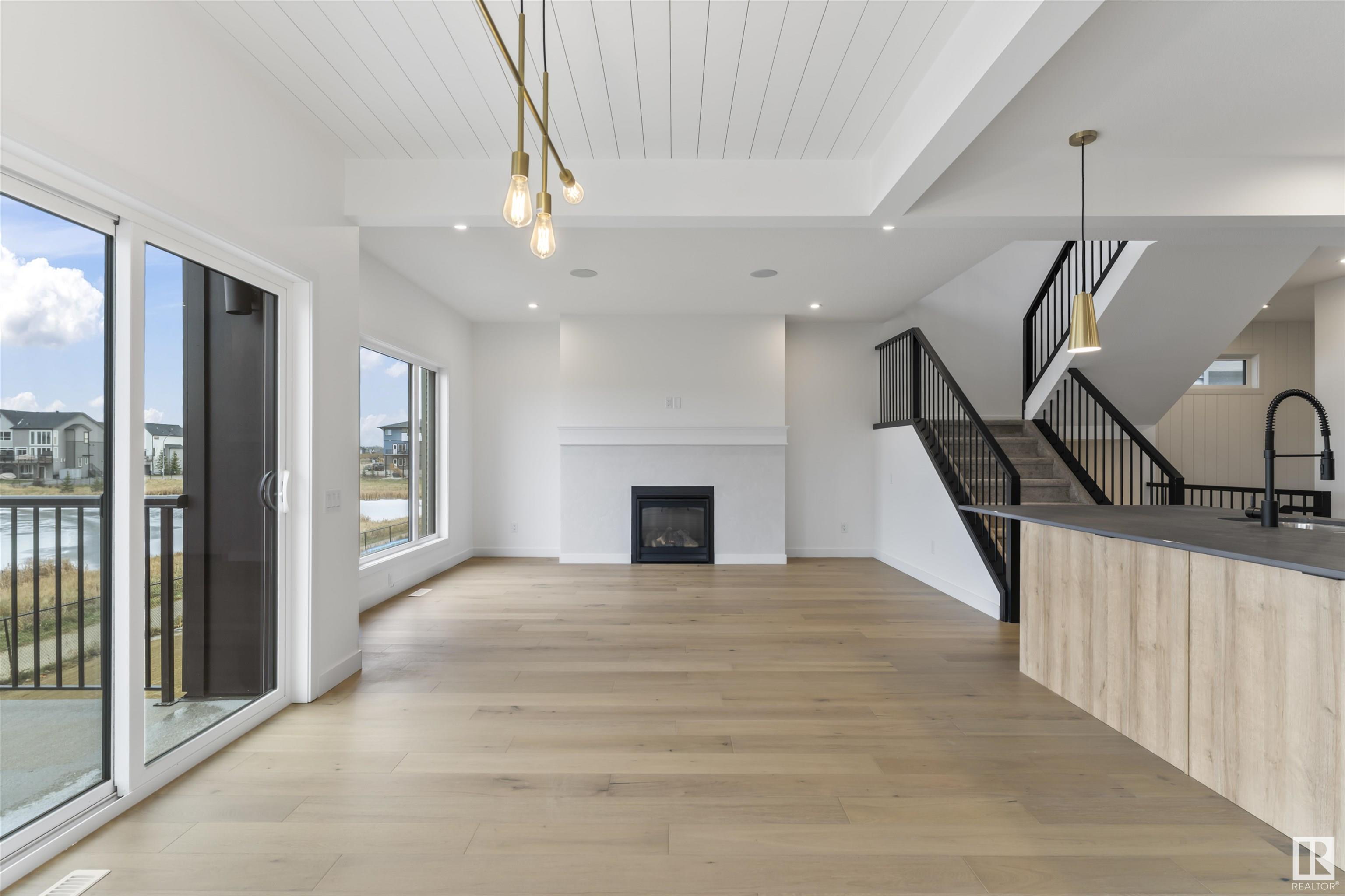 27 Red Crest Way