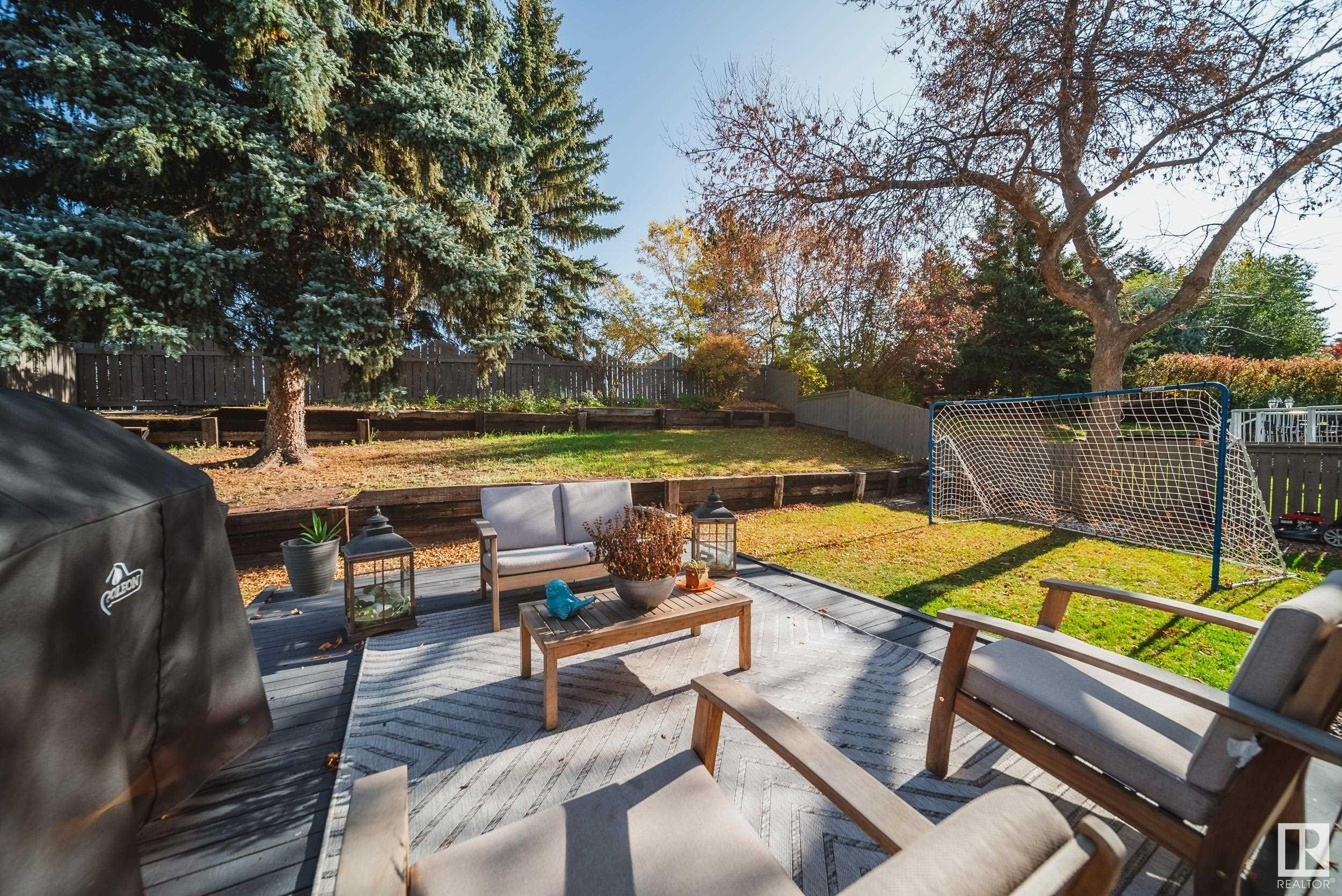 27 WELLAND Crescent