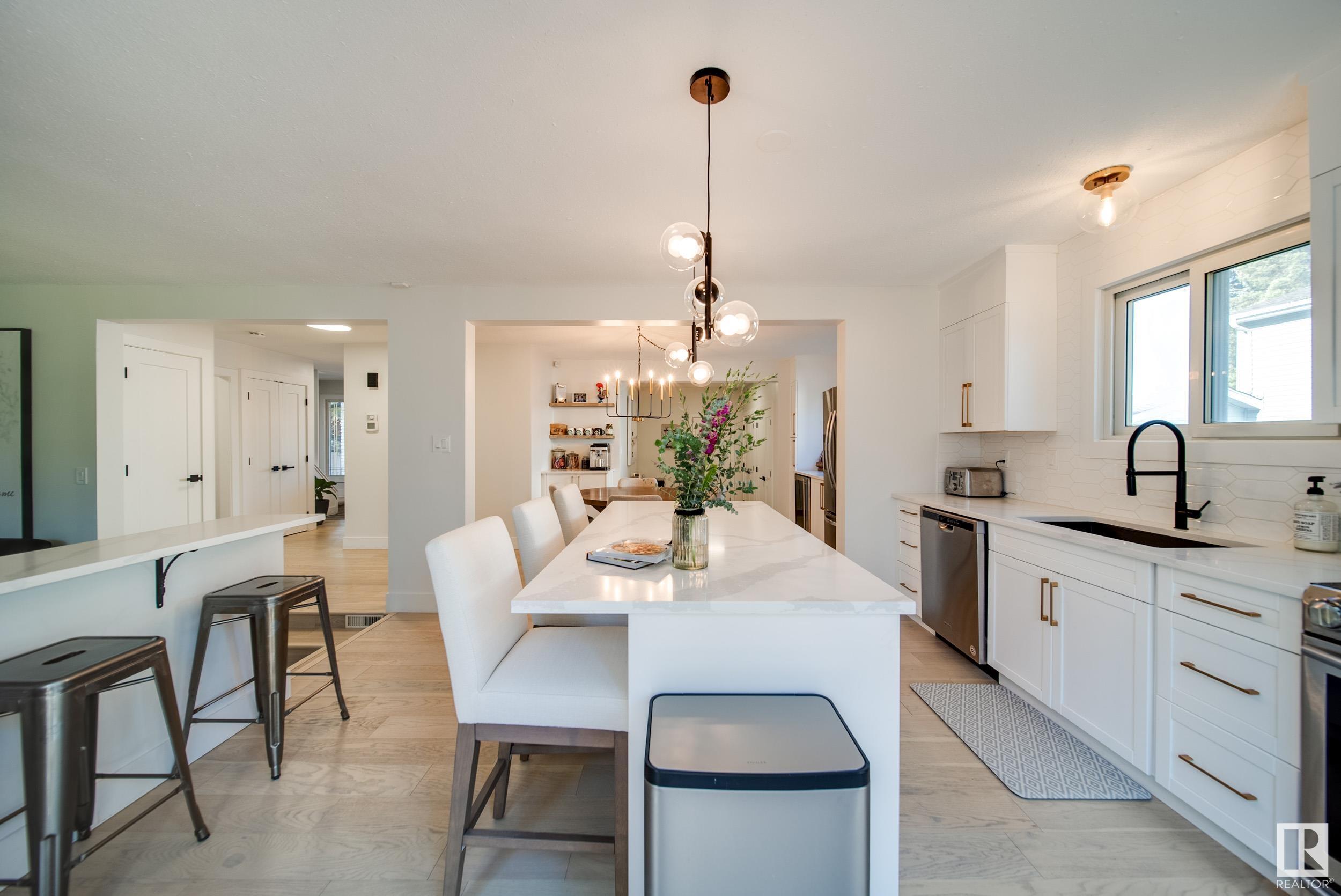 27 WELLAND Crescent