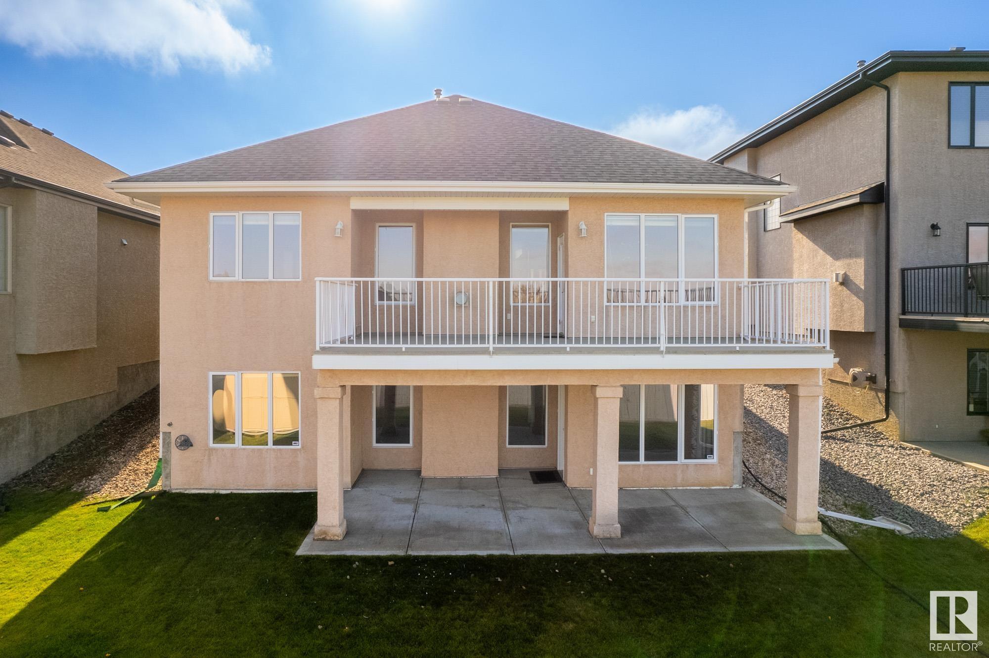 54 KINGSDALE Crescent