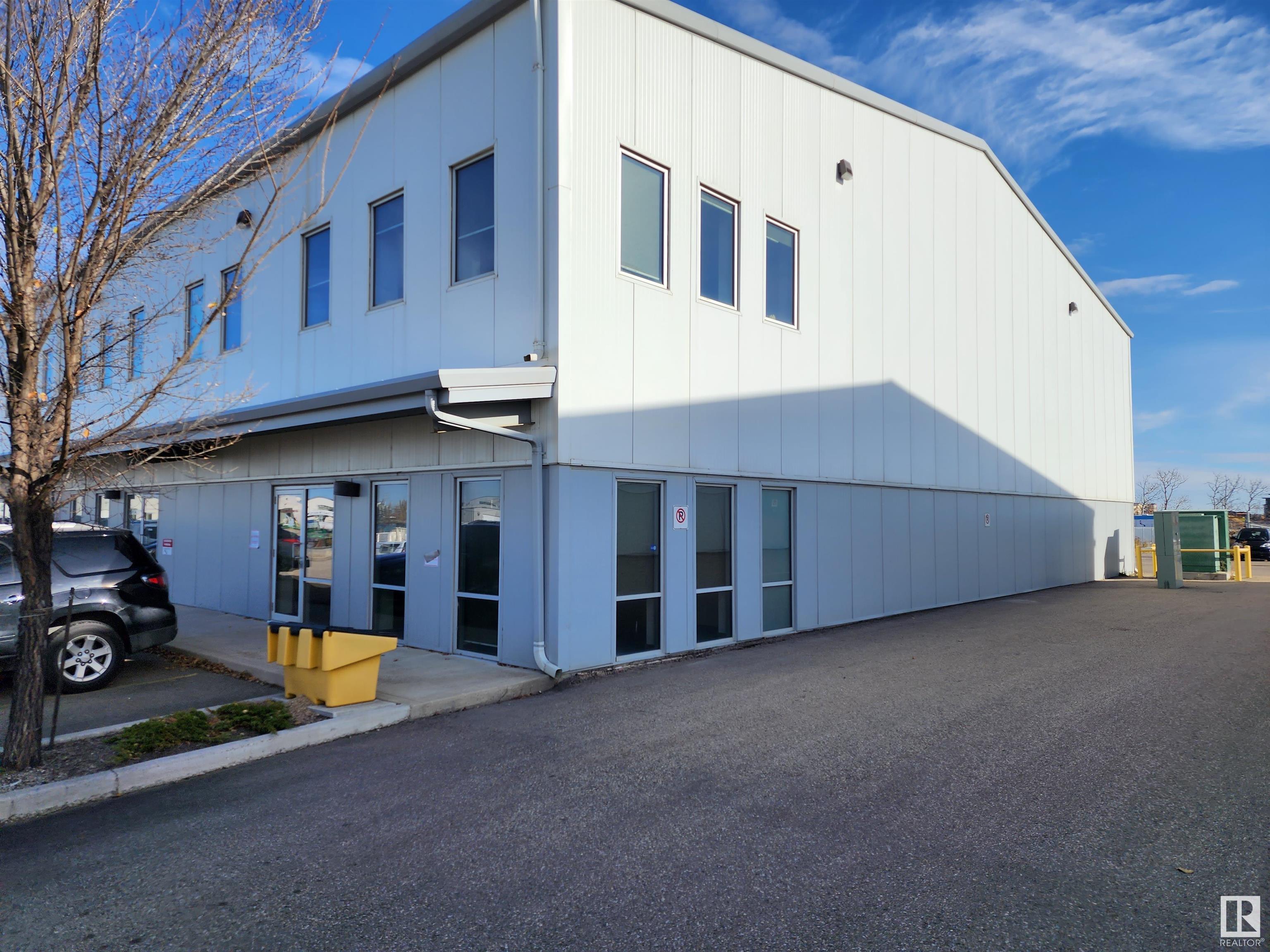 280 PORTAGE Close