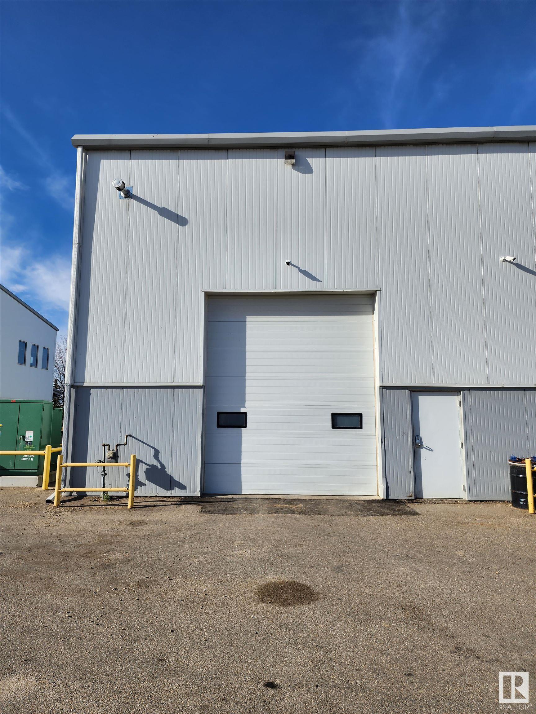 280 PORTAGE Close
