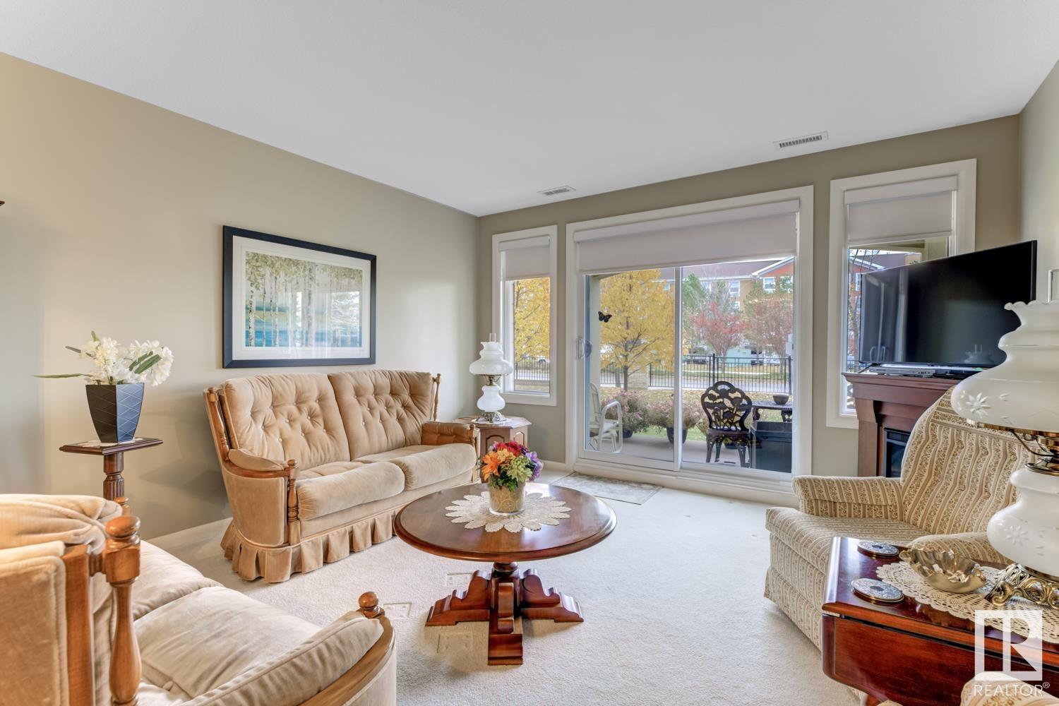 300 PALISADES Way