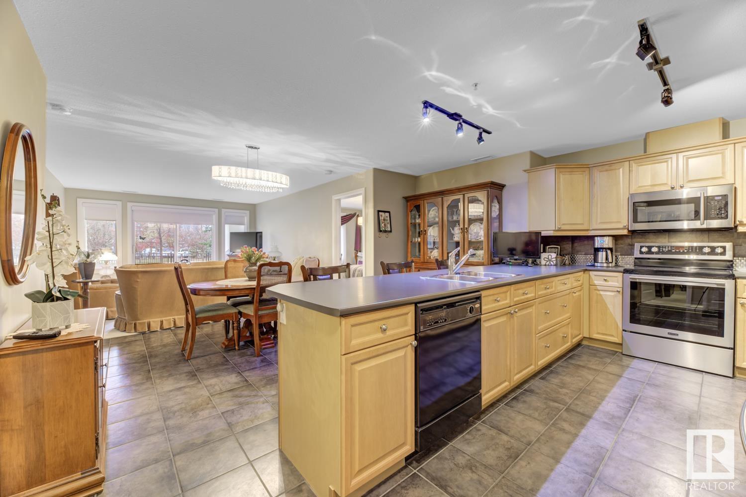 300 PALISADES Way