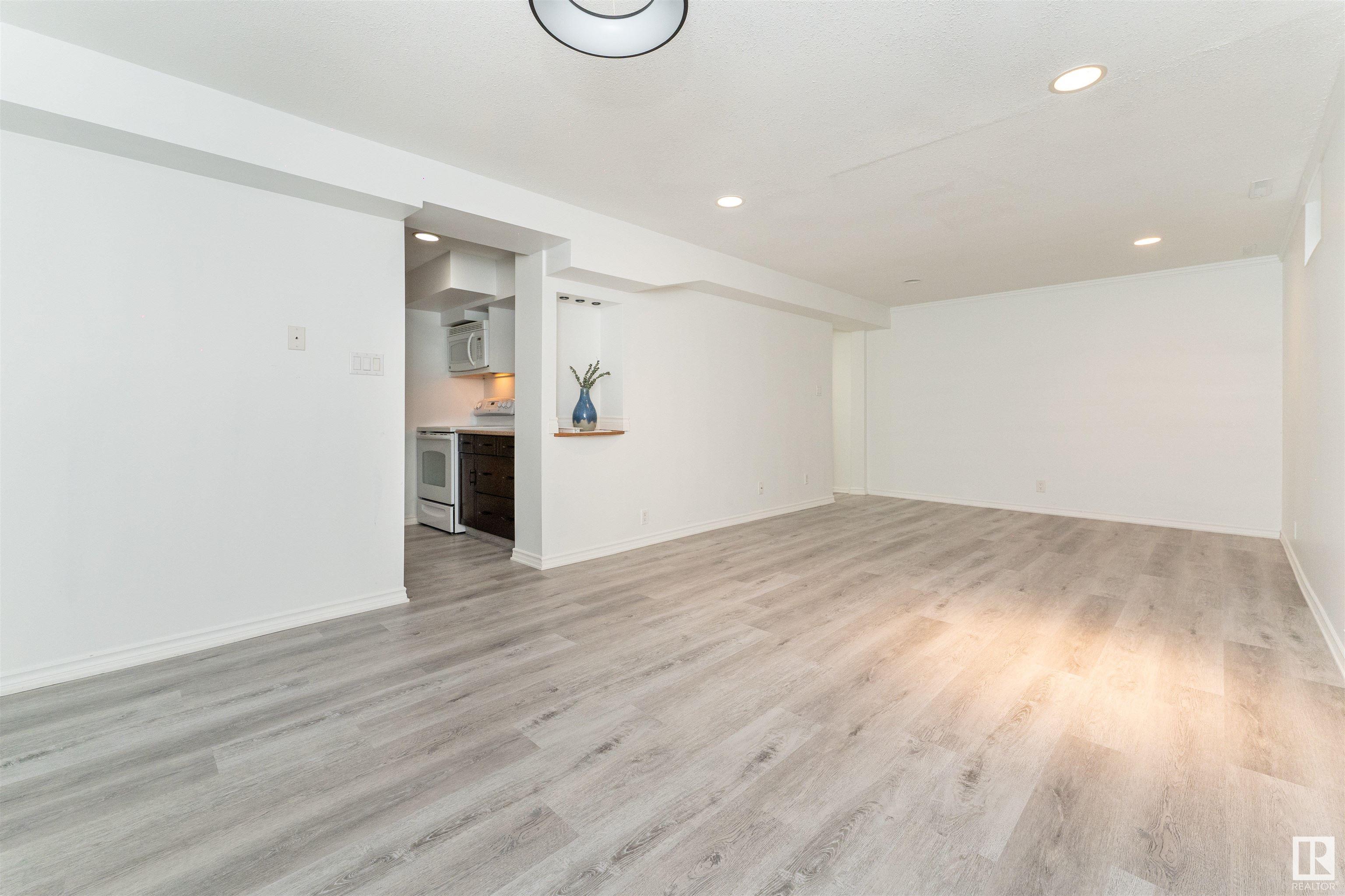 31 BELMONT Drive