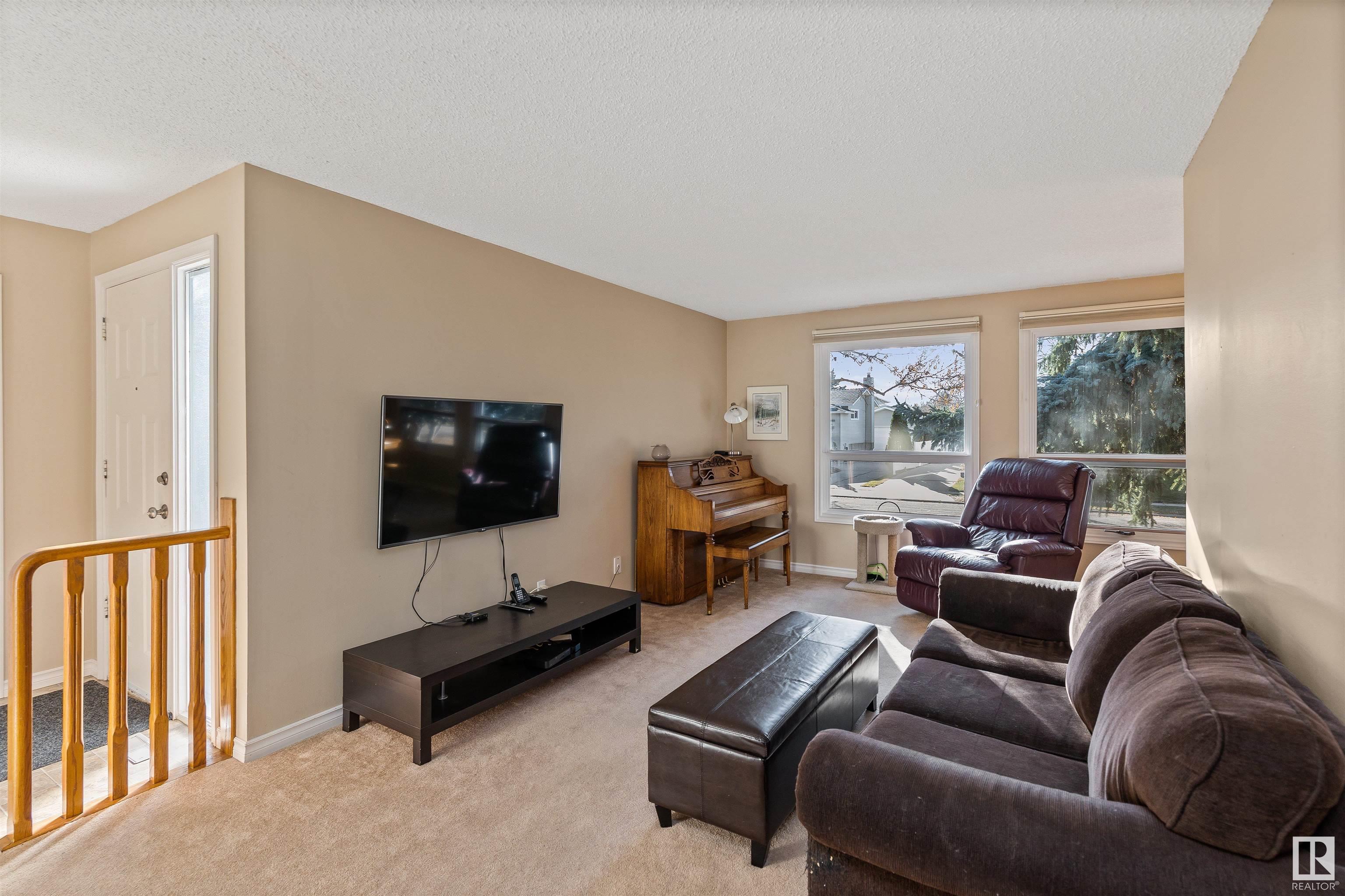 47 ACORN Crescent