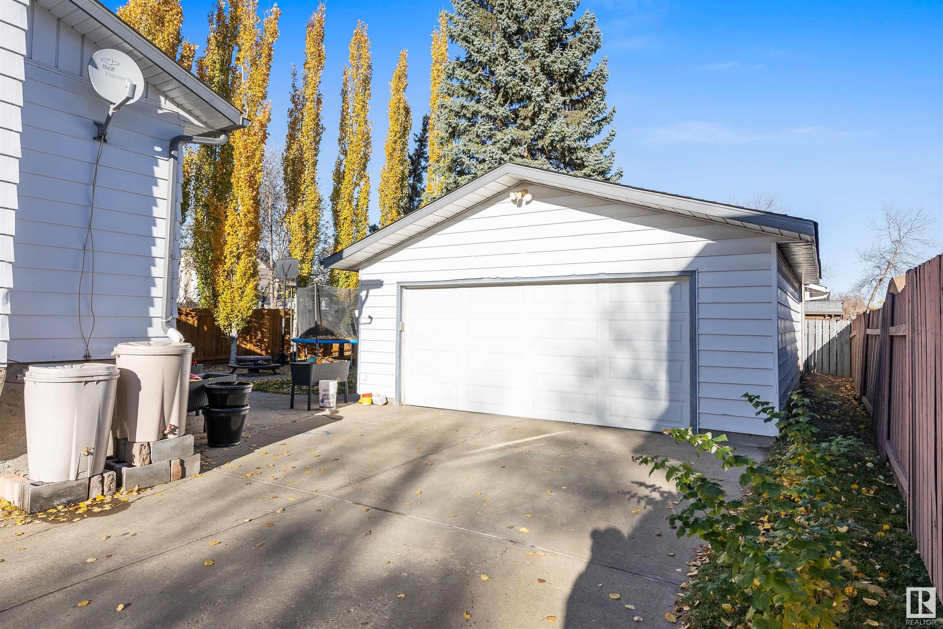 47 ACORN Crescent