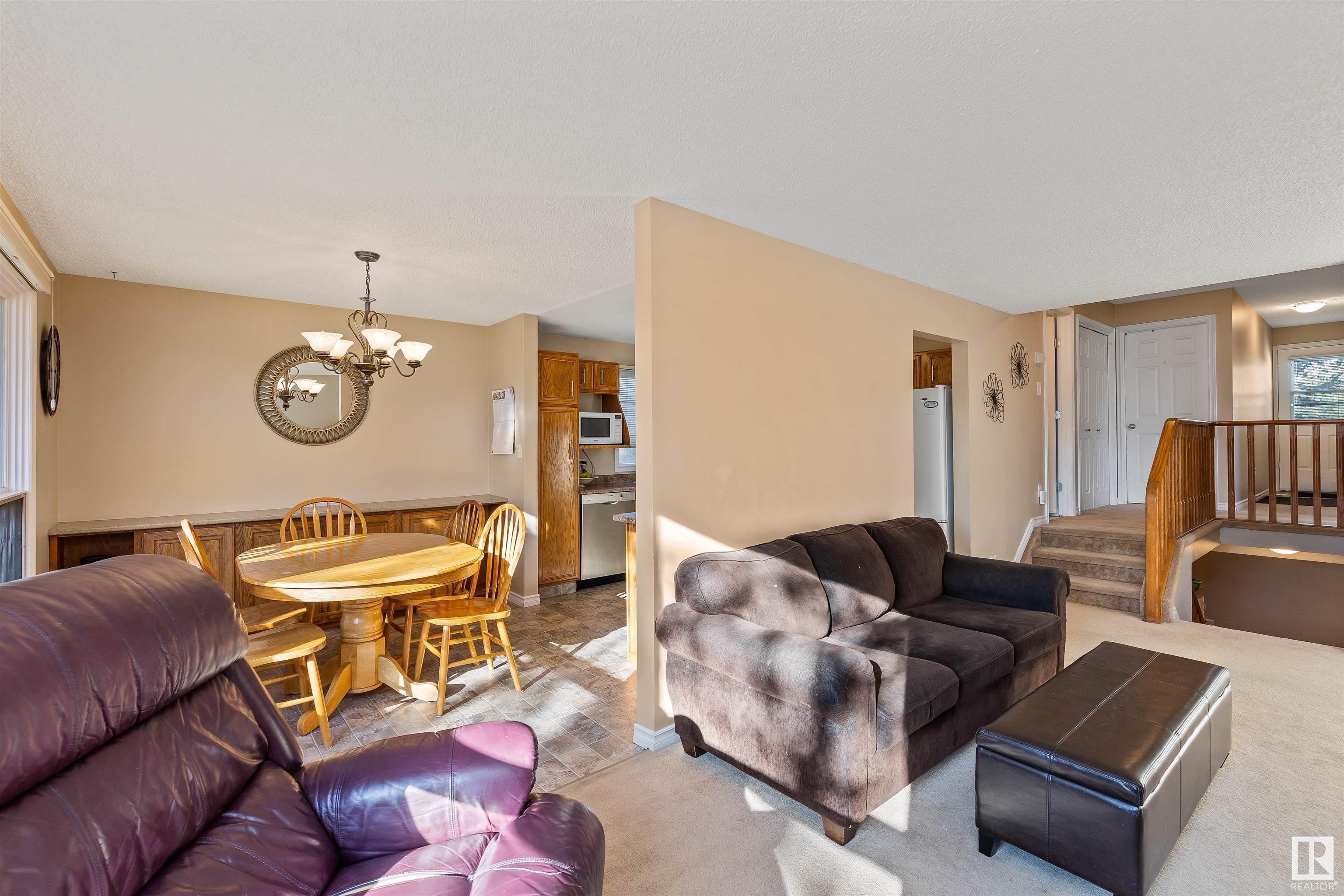 47 ACORN Crescent