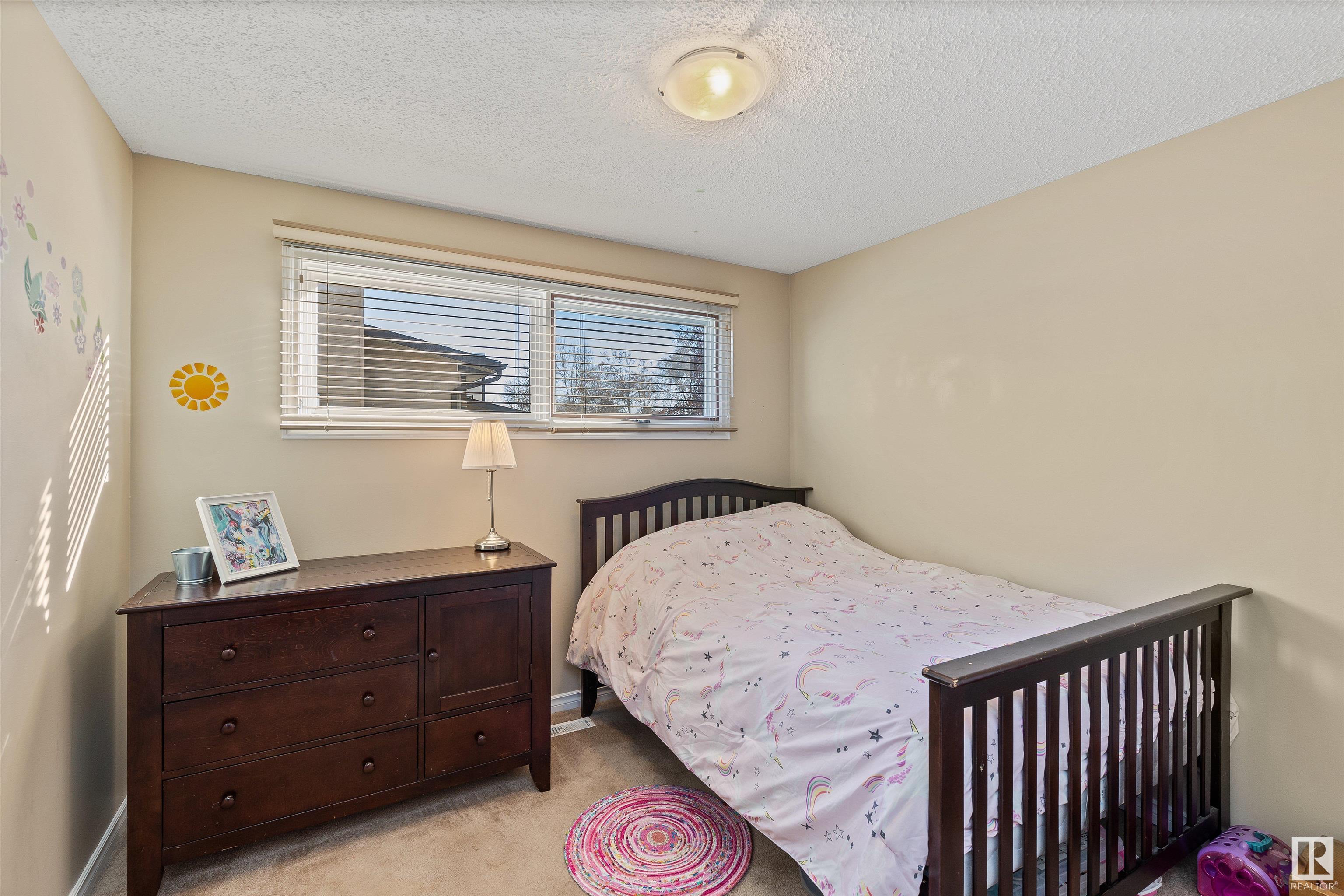 47 ACORN Crescent