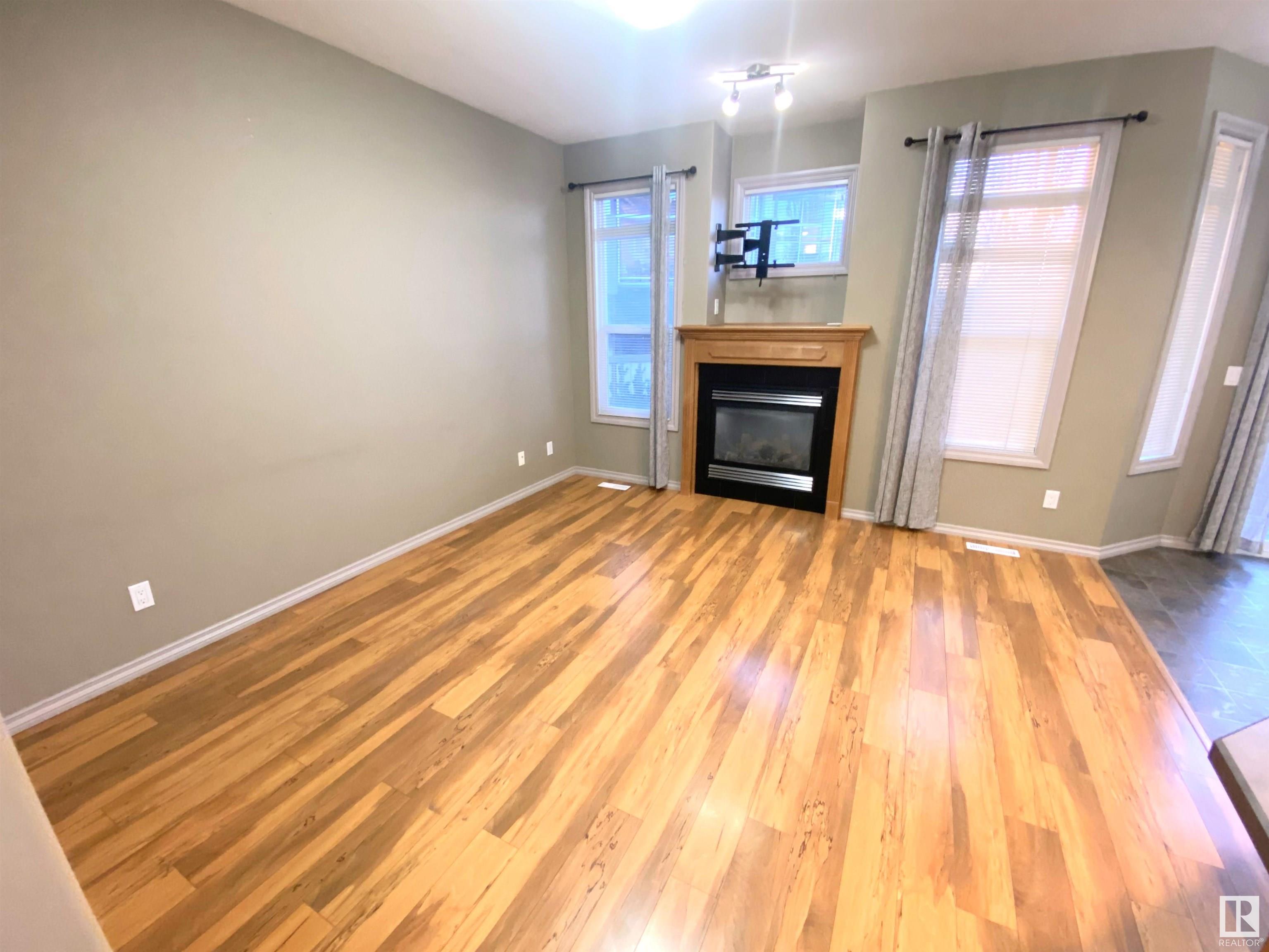 41 SUMMERWOOD Boulevard