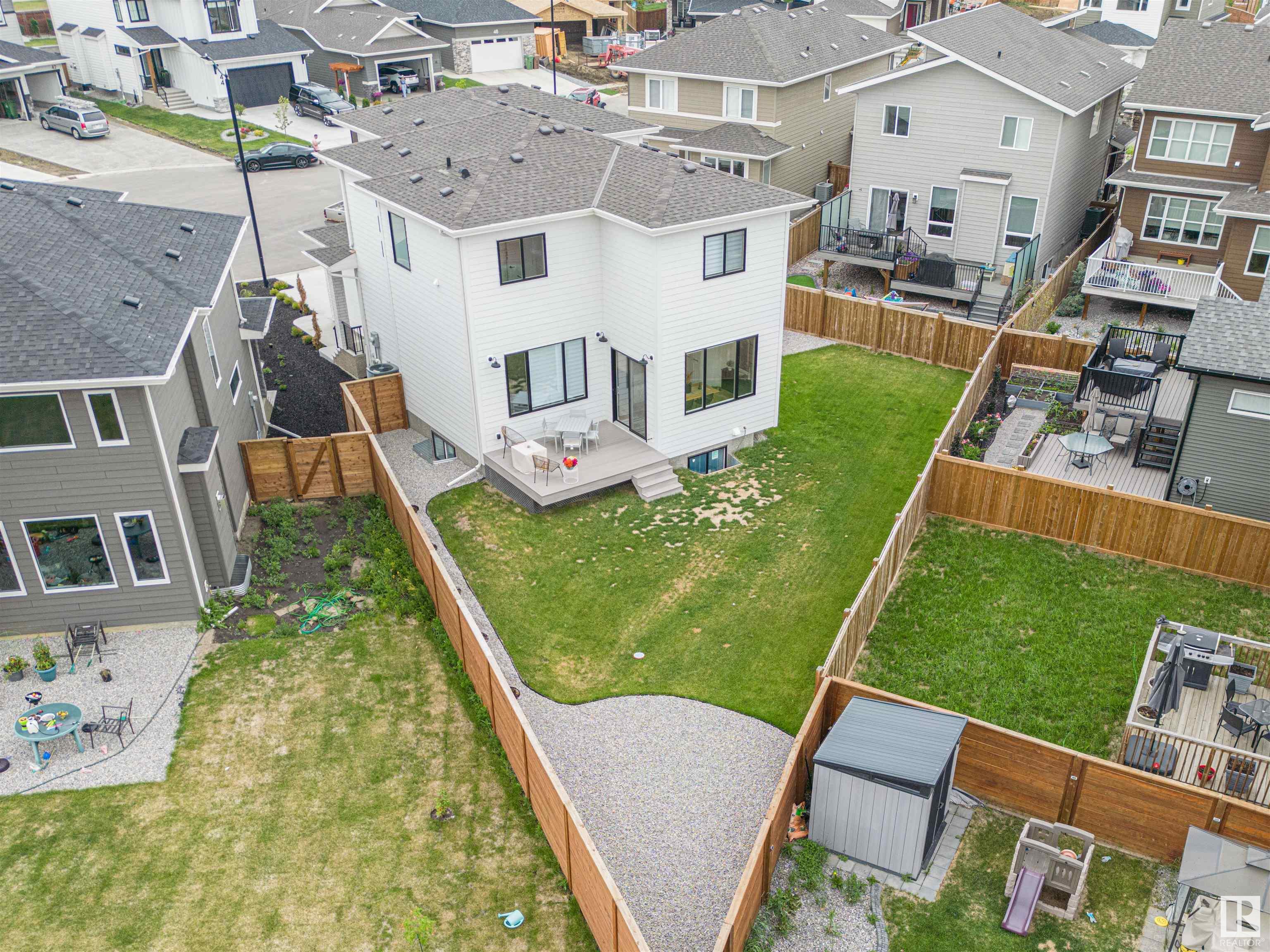 30 ROBERGE Close