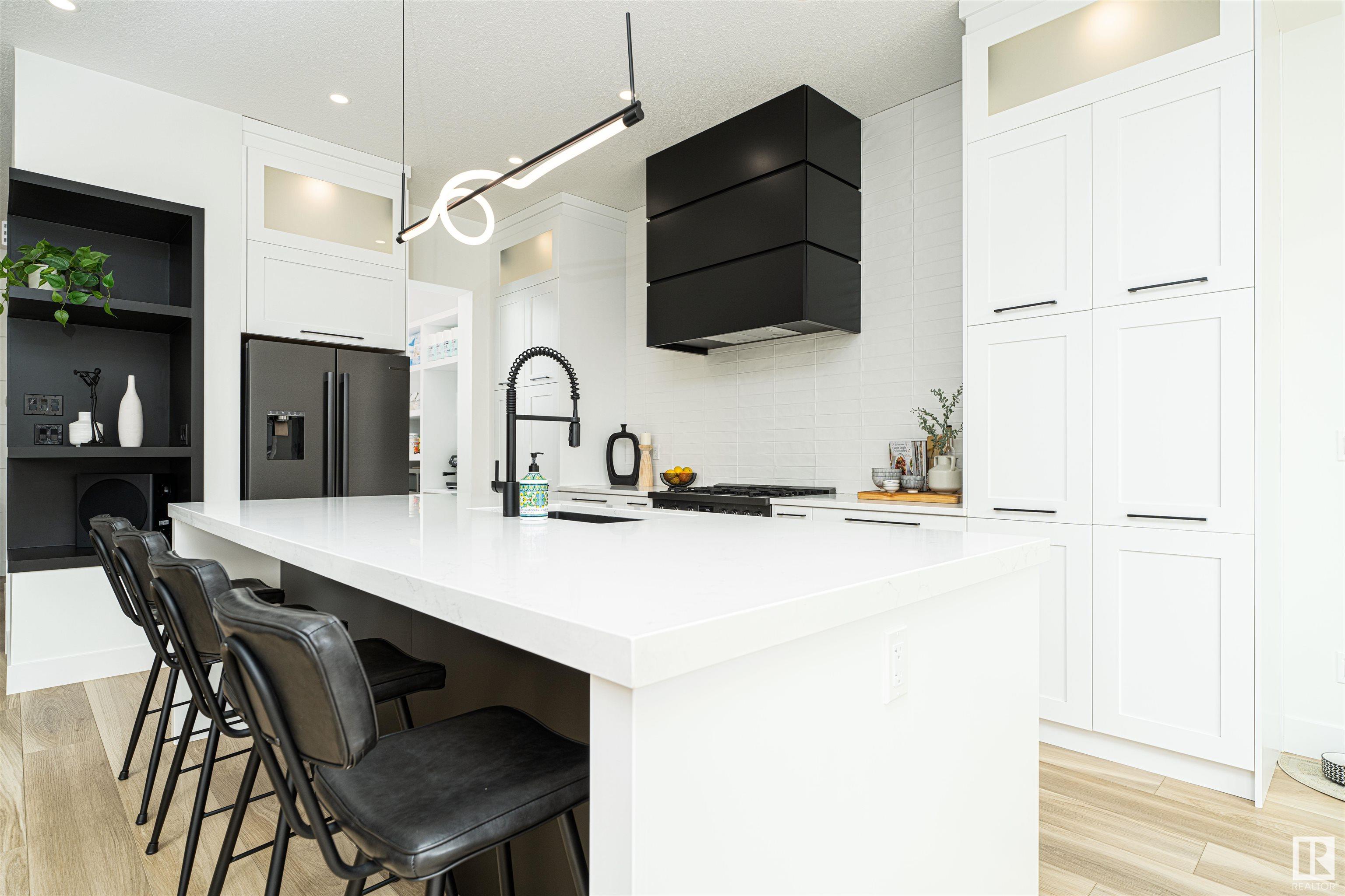 30 ROBERGE Close