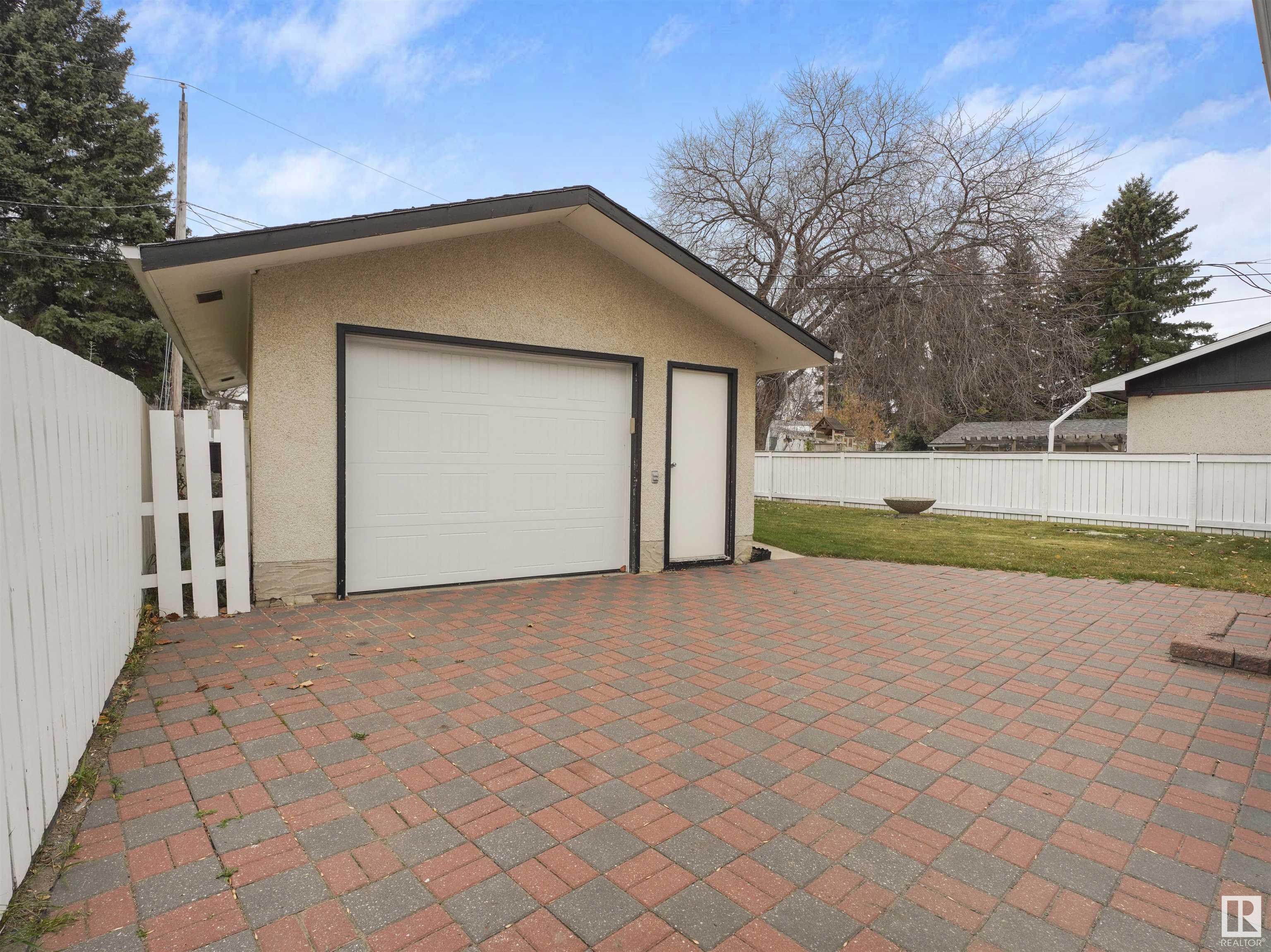 45 Ivy Crescent