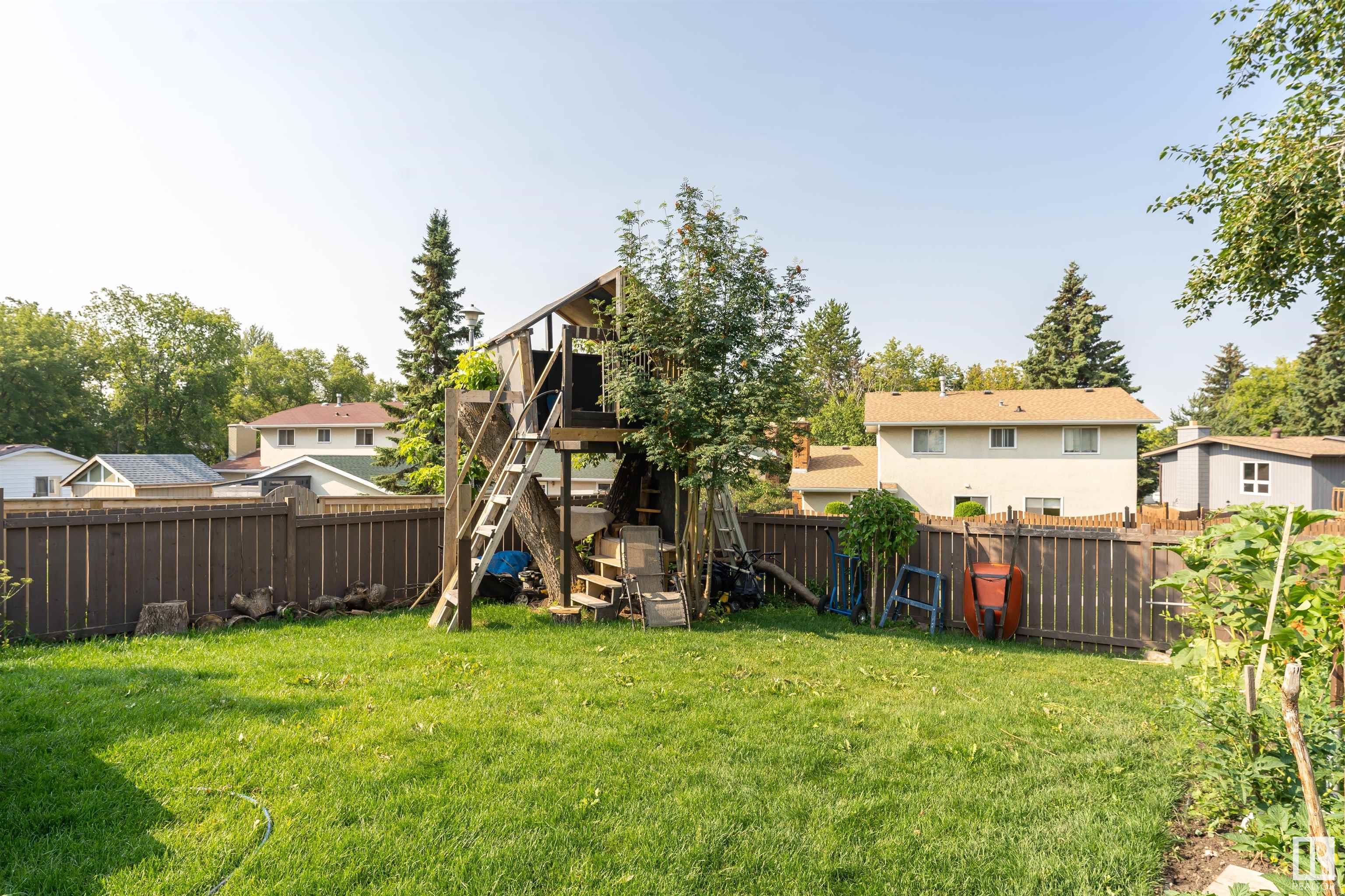 18 LAYDON Drive